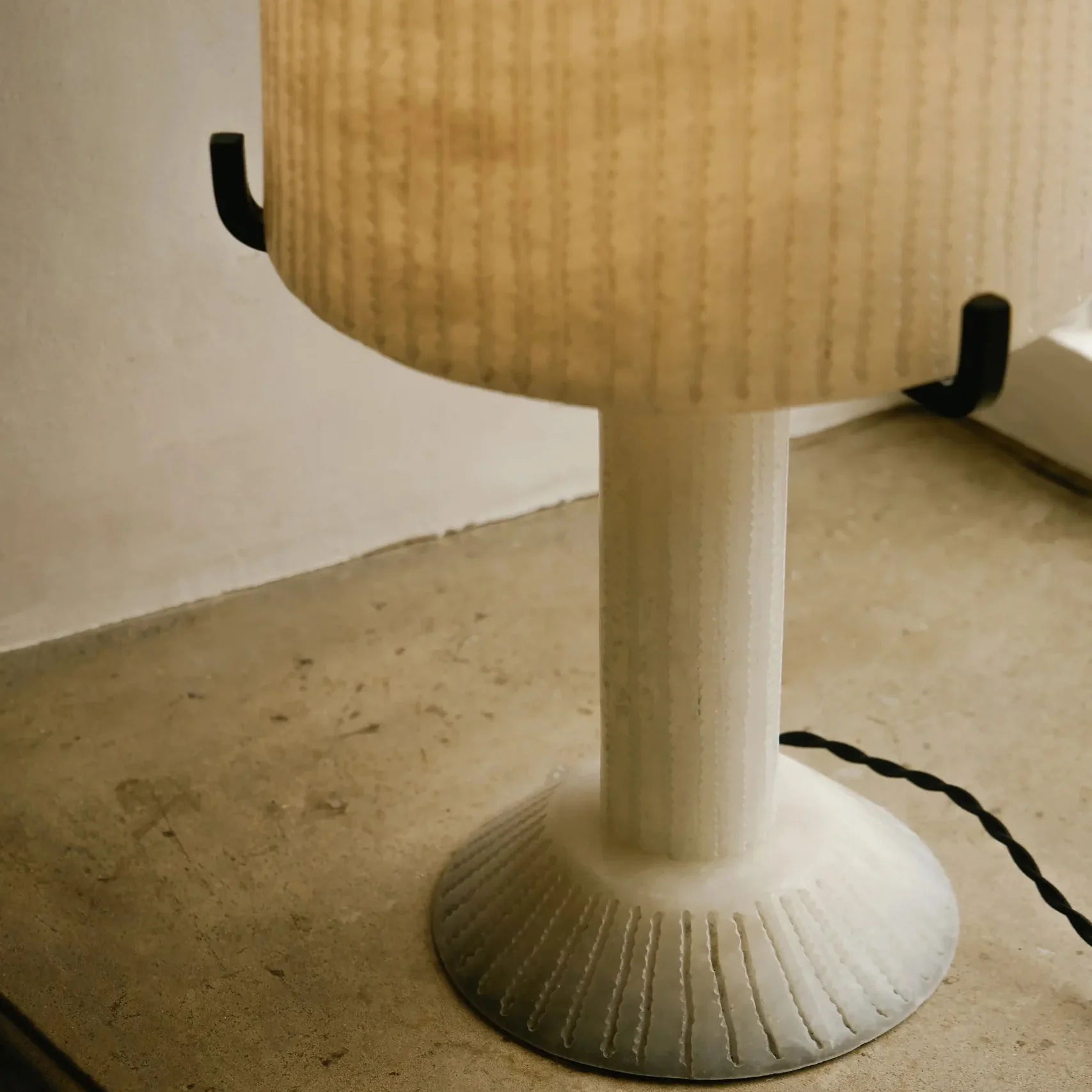 Acropolis Alabaster Table Lamp - Image 5