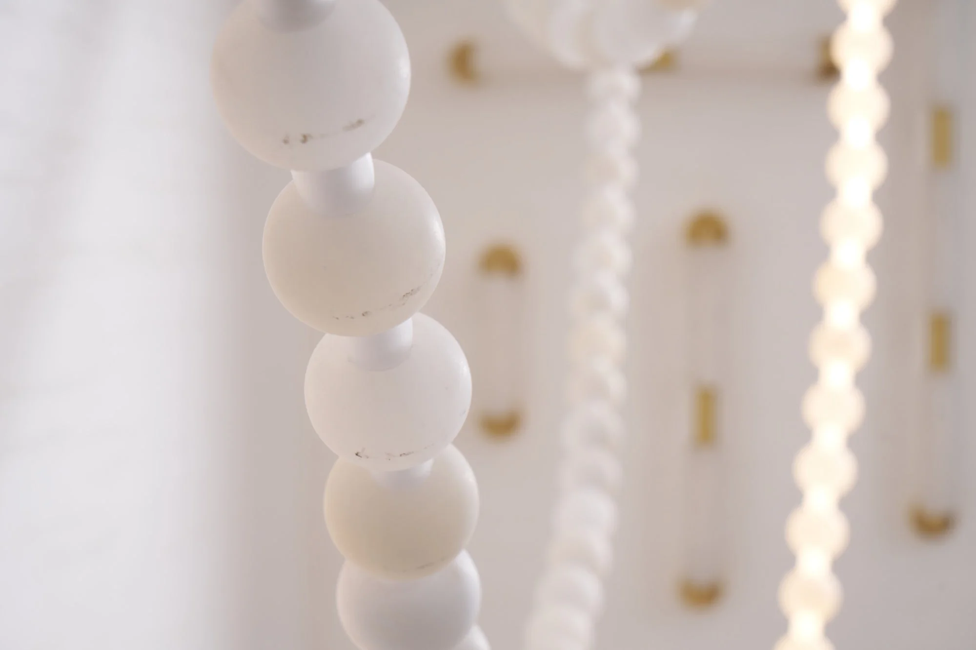 Alabaster Pearl Necklace Chandelier - Image 7
