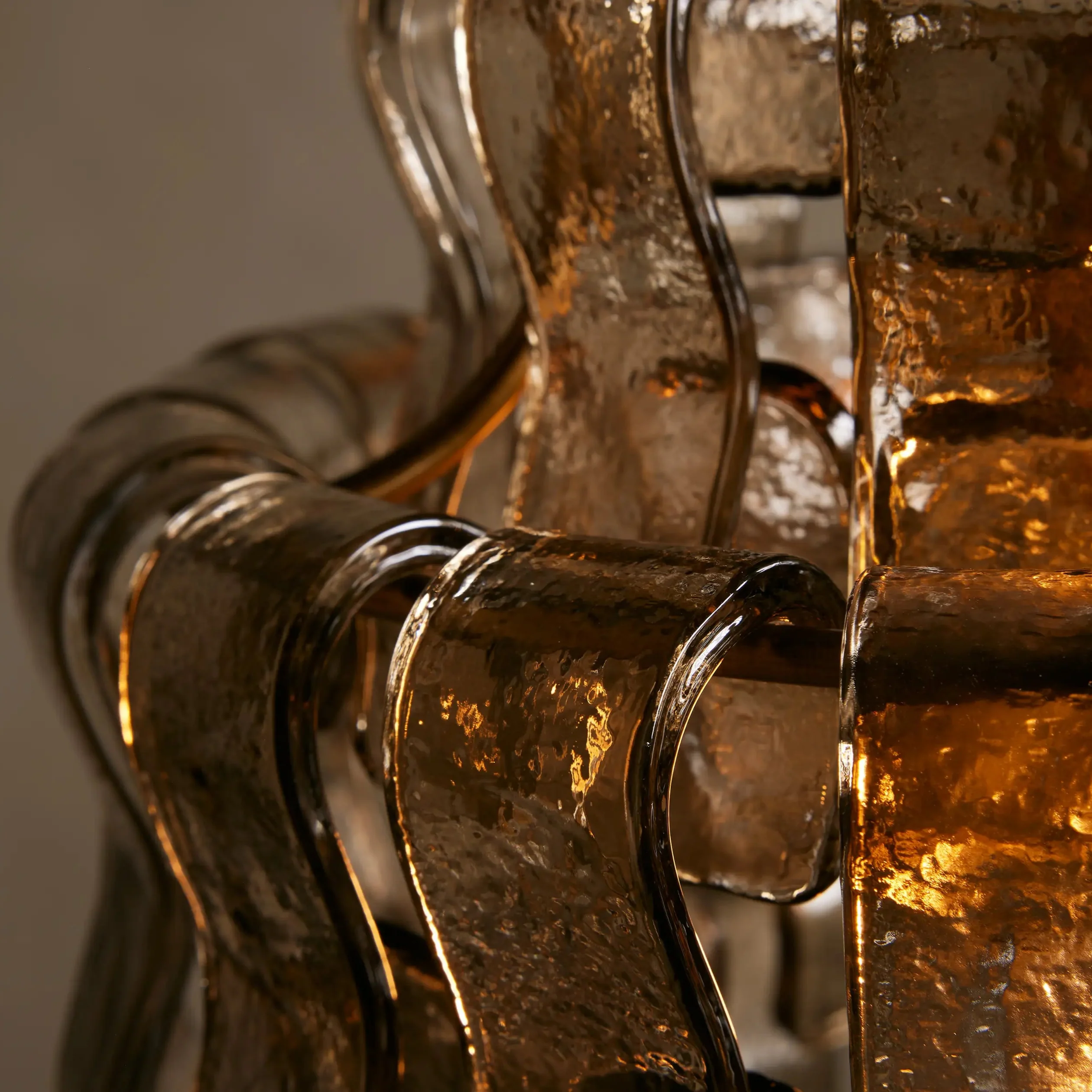 Amor Ghiaccio Glass Pendant Light - Image 12