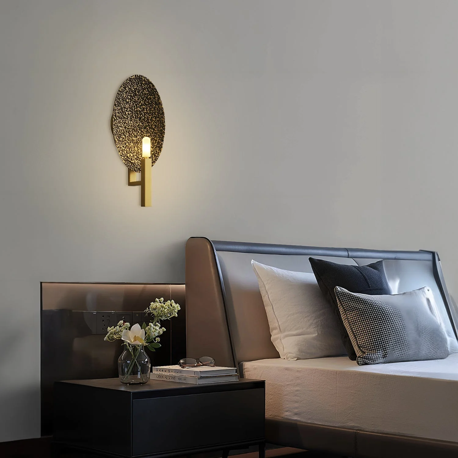 Applique Coque Wall Sconce - Image 13