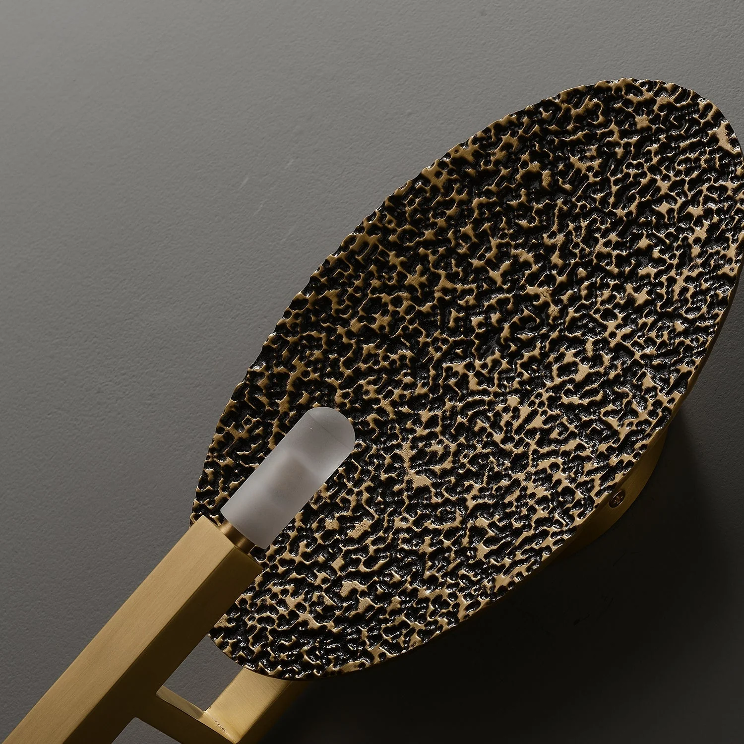 Applique Coque Wall Sconce - Image 8