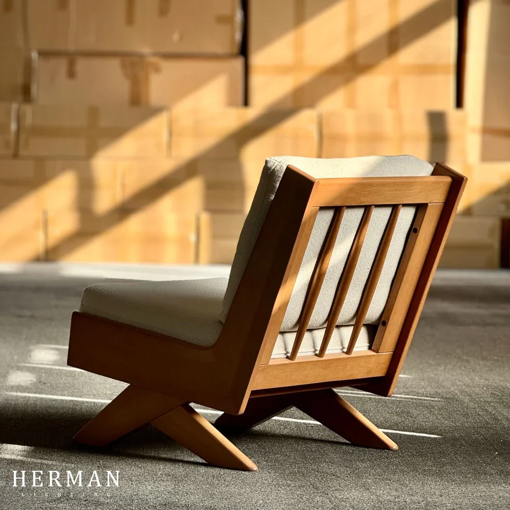 Aura Modern Seat - Image 3