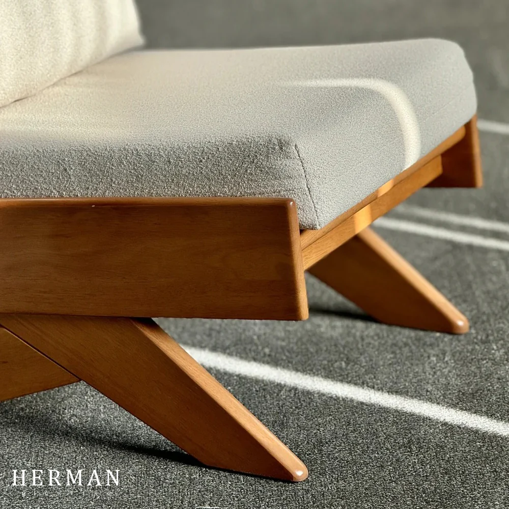 Aura Modern Seat - Image 4