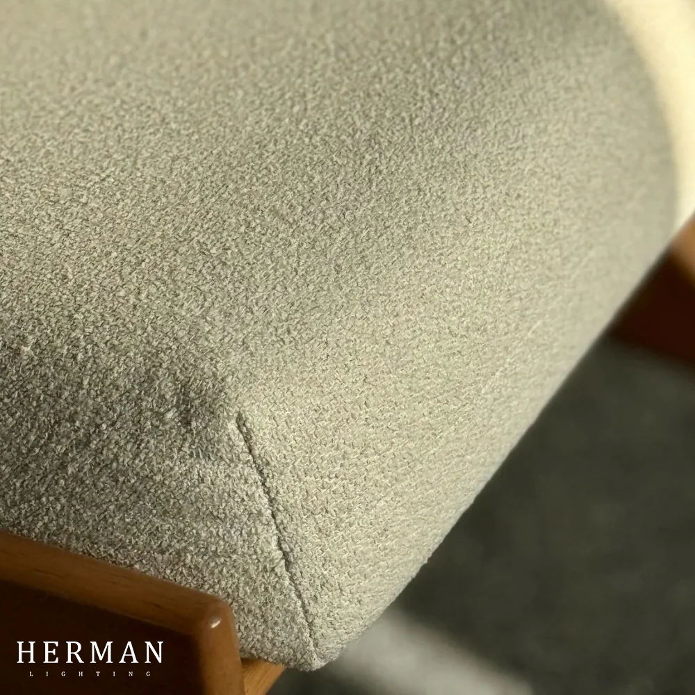 Aura Modern Seat - Image 5