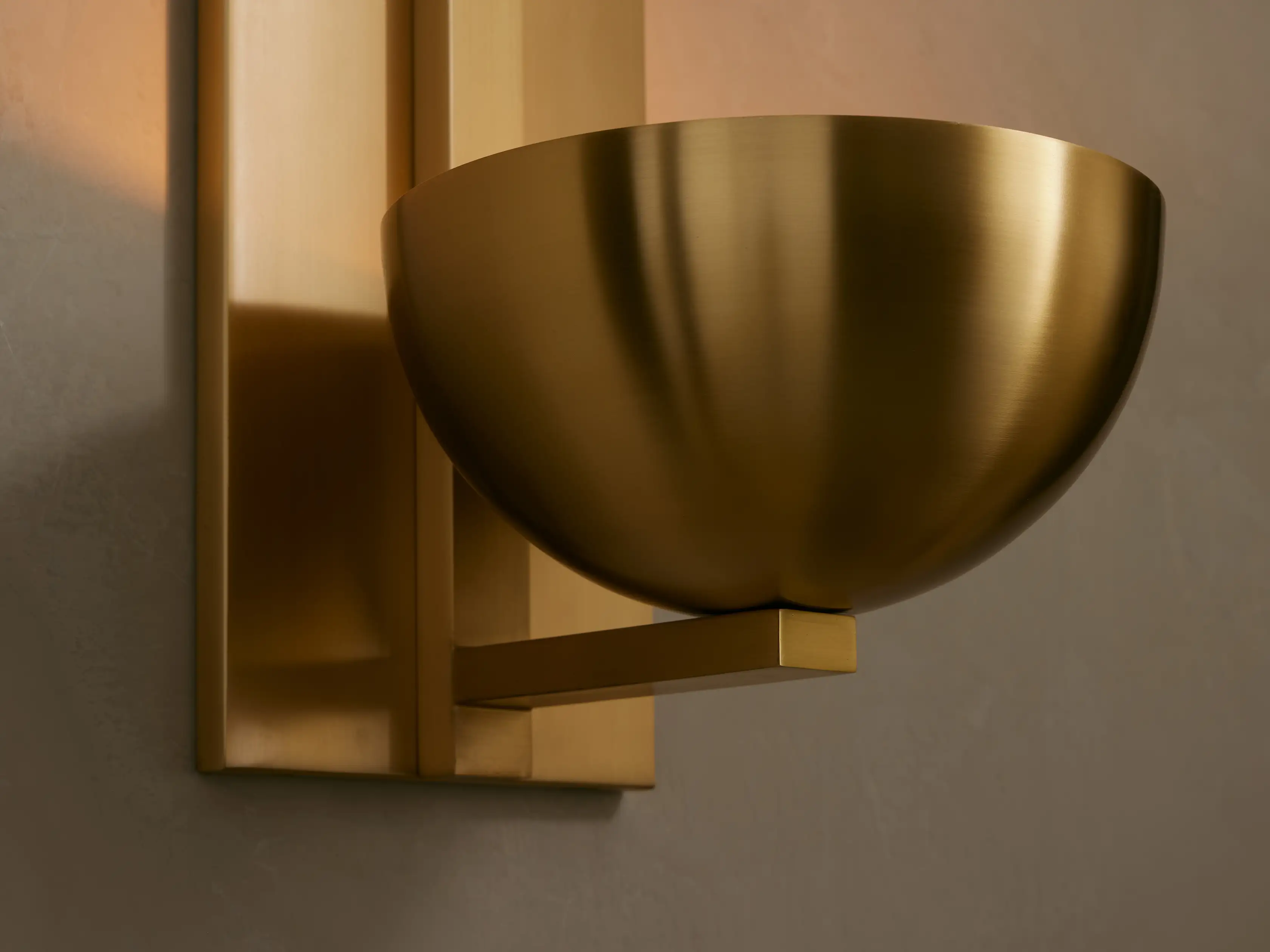 Belmira Alabaster Sconce - Image 5