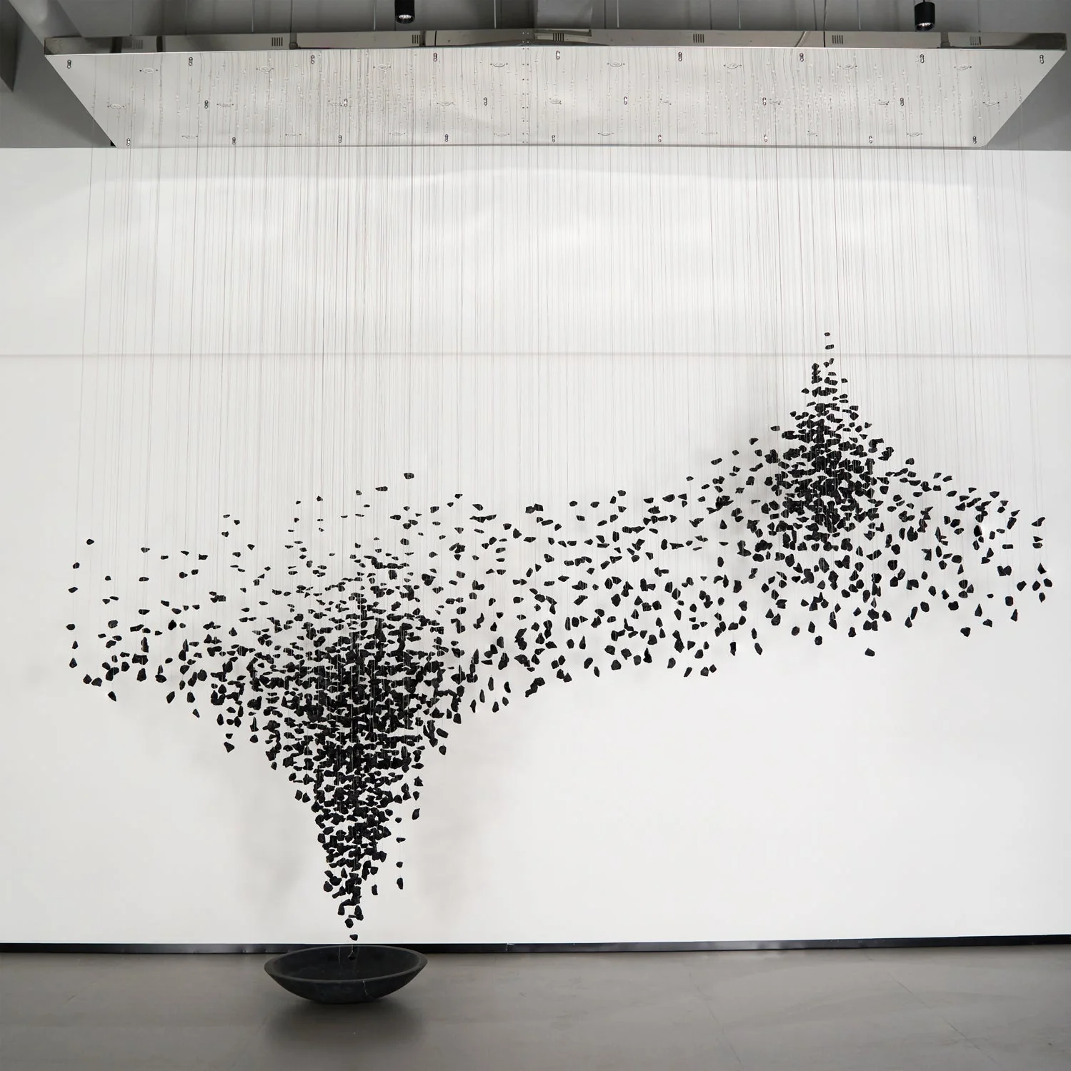 Charcoal Shape Hourglass Chandelier - Image 11