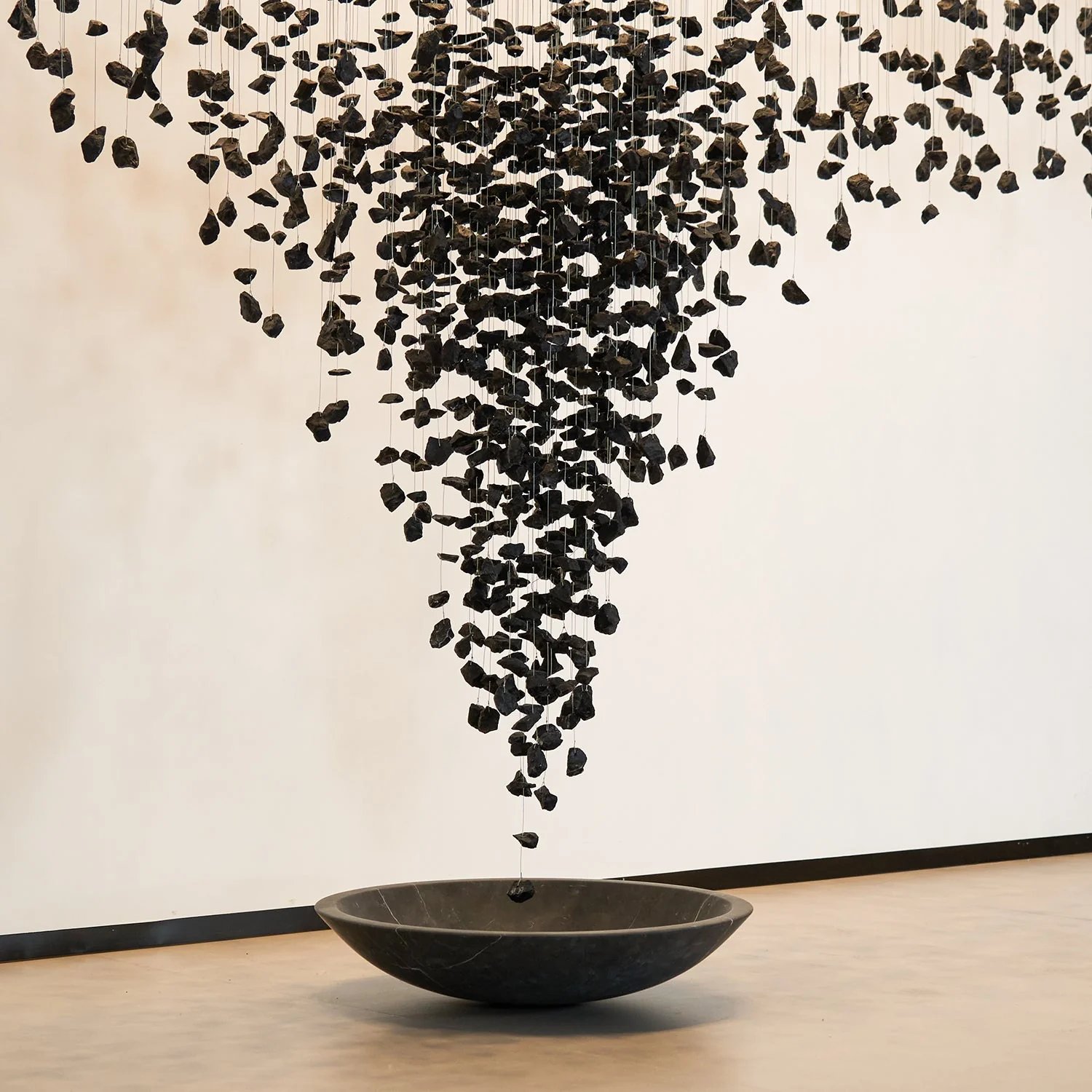 Charcoal Shape Hourglass Chandelier - Image 13