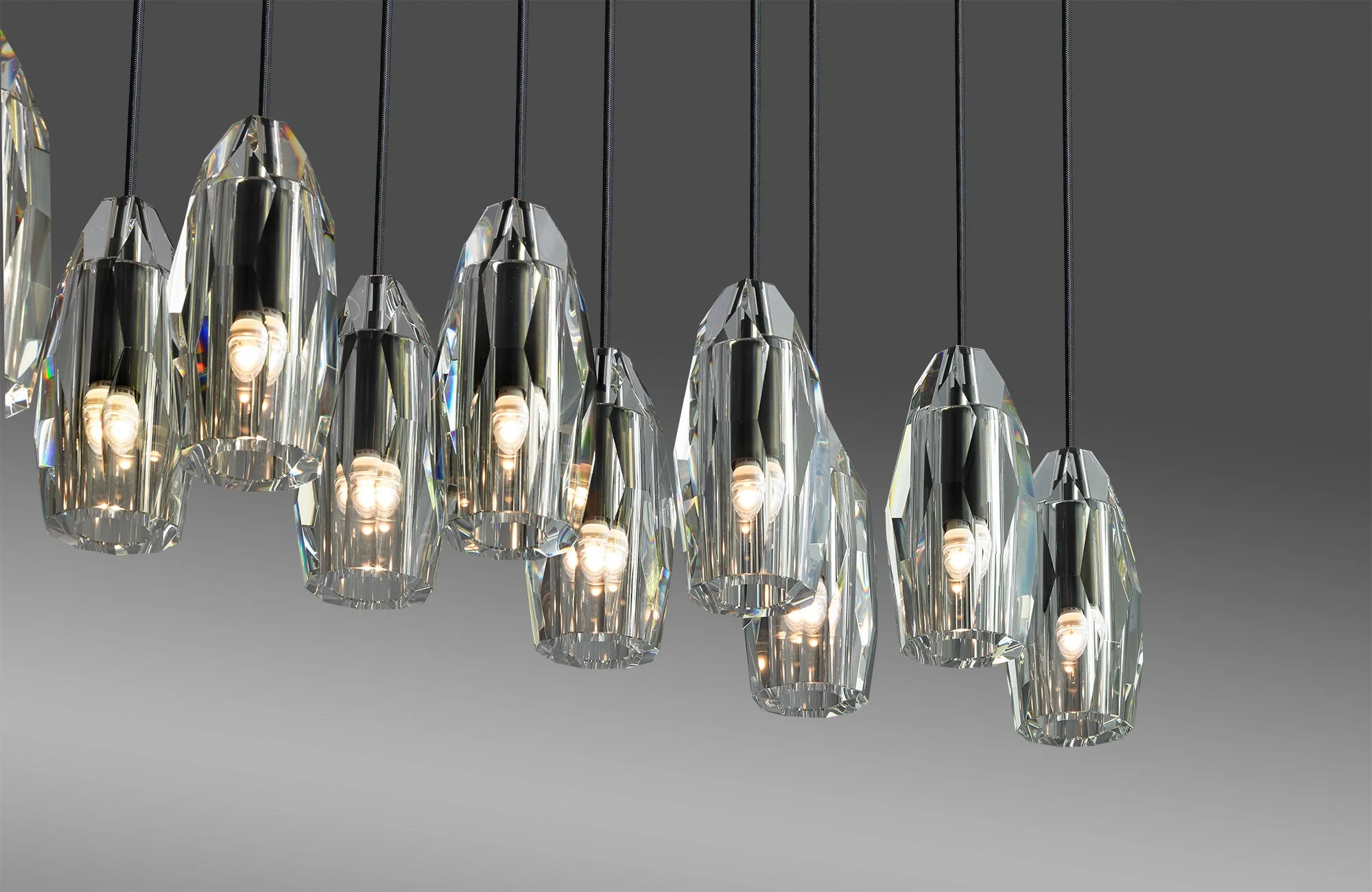 Chapt Linear Chandelier - Image 5