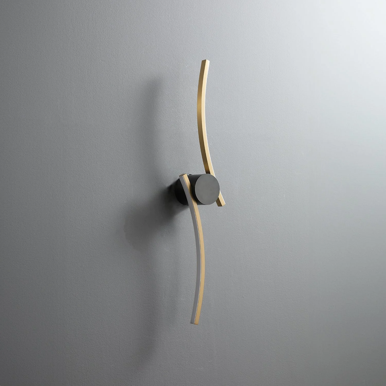 Coordinates 3 Brass Wall Lamp - Image 5