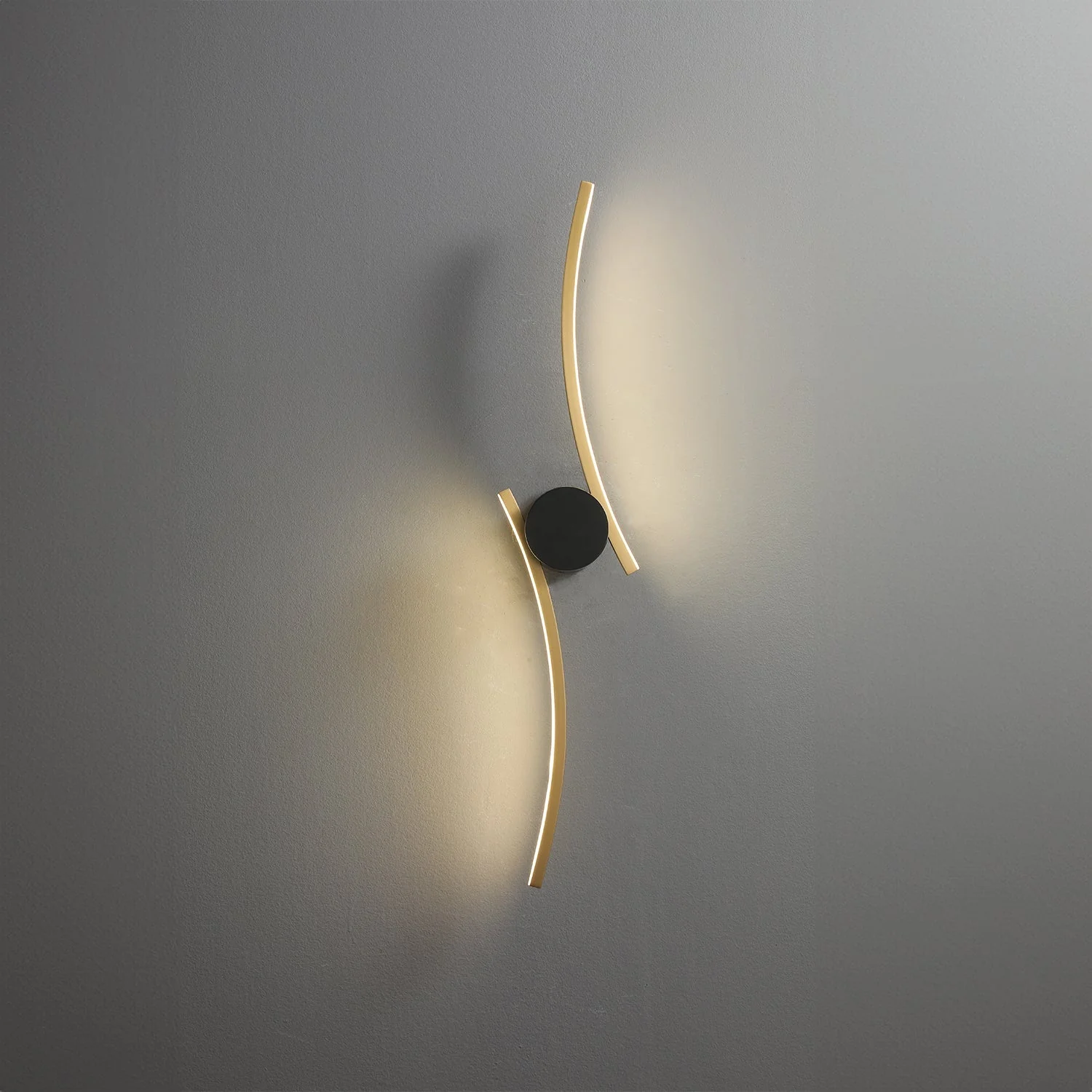 Coordinates 3 Brass Wall Lamp - Image 8