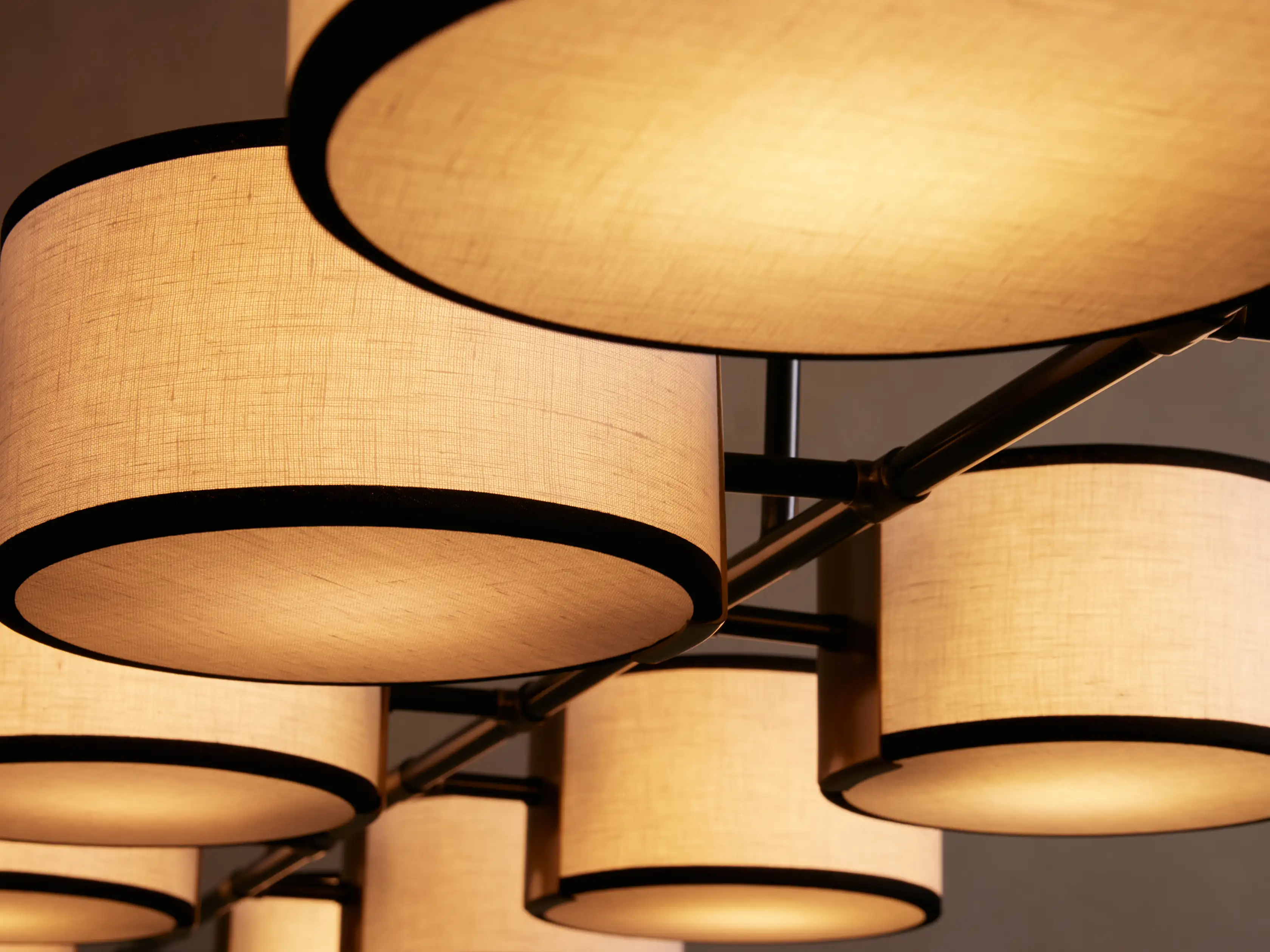 Daphne Linear Chandelier - Image 32