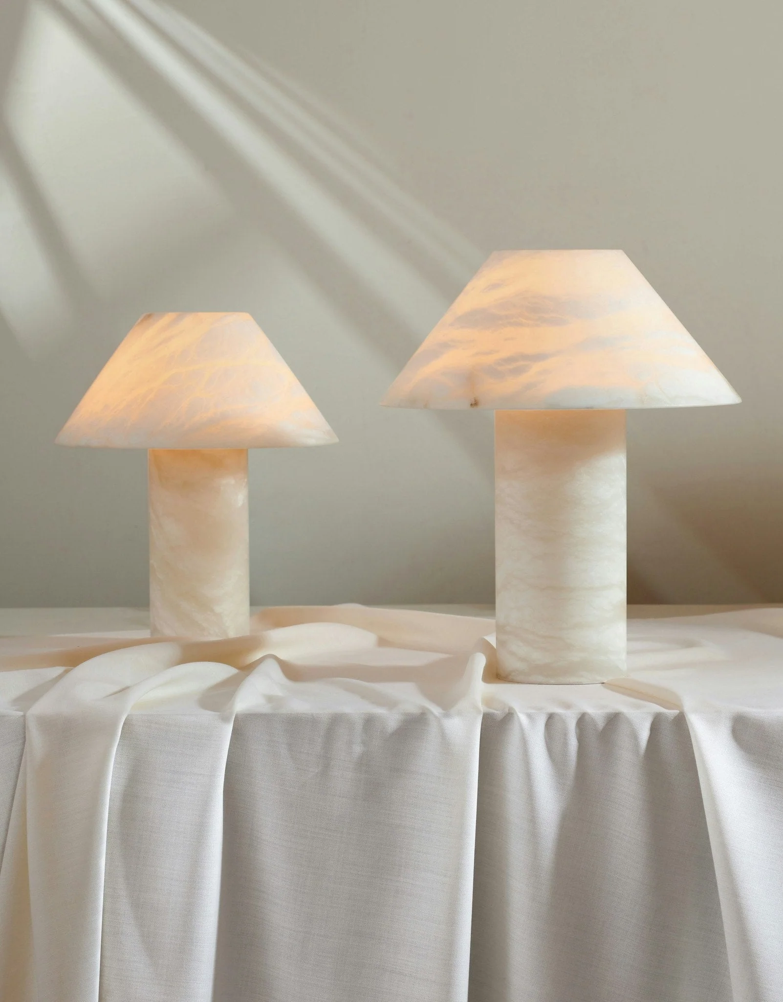 Ella Table Lamp Grand Alabaster - Image 9