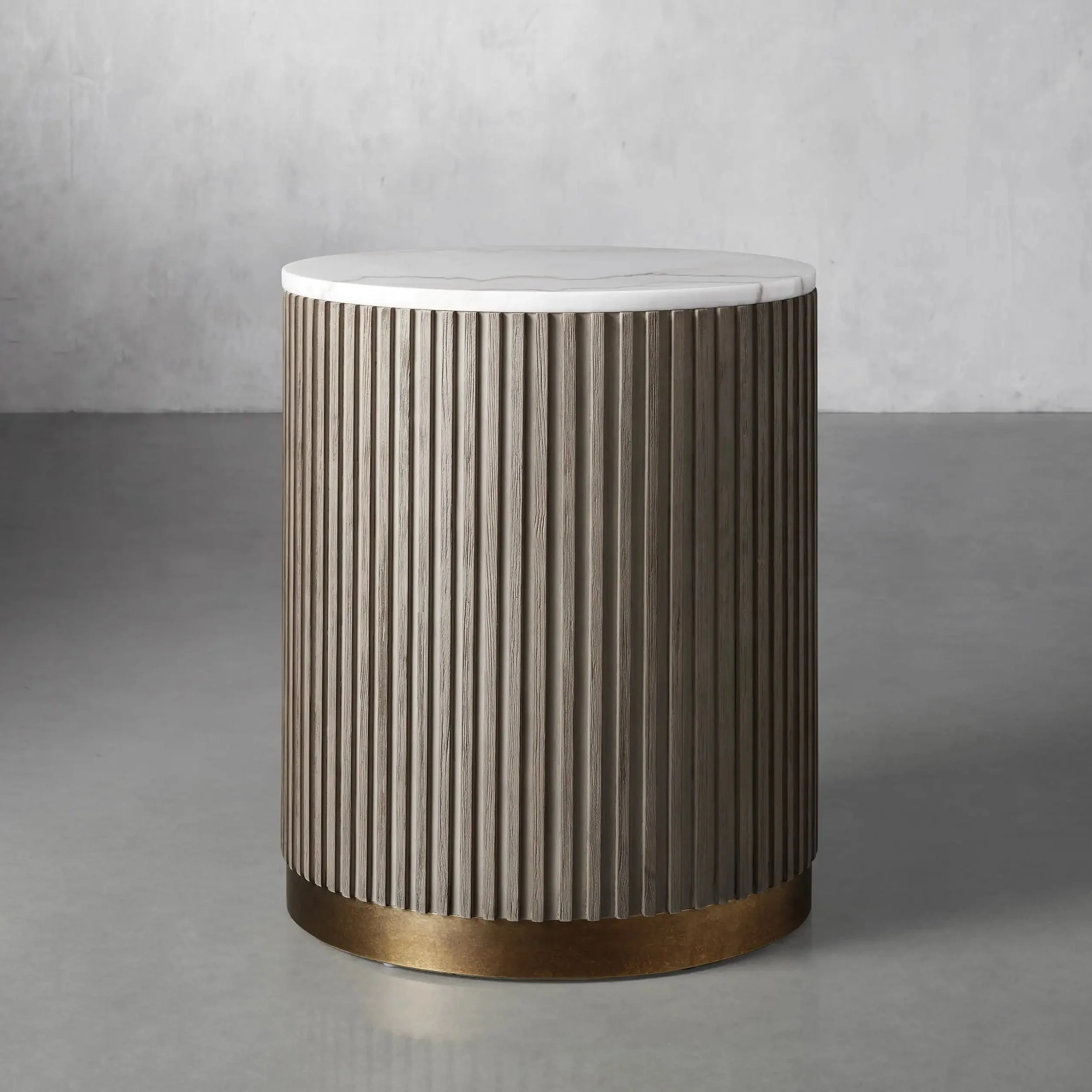 Arden End Table in Oak - Image 10