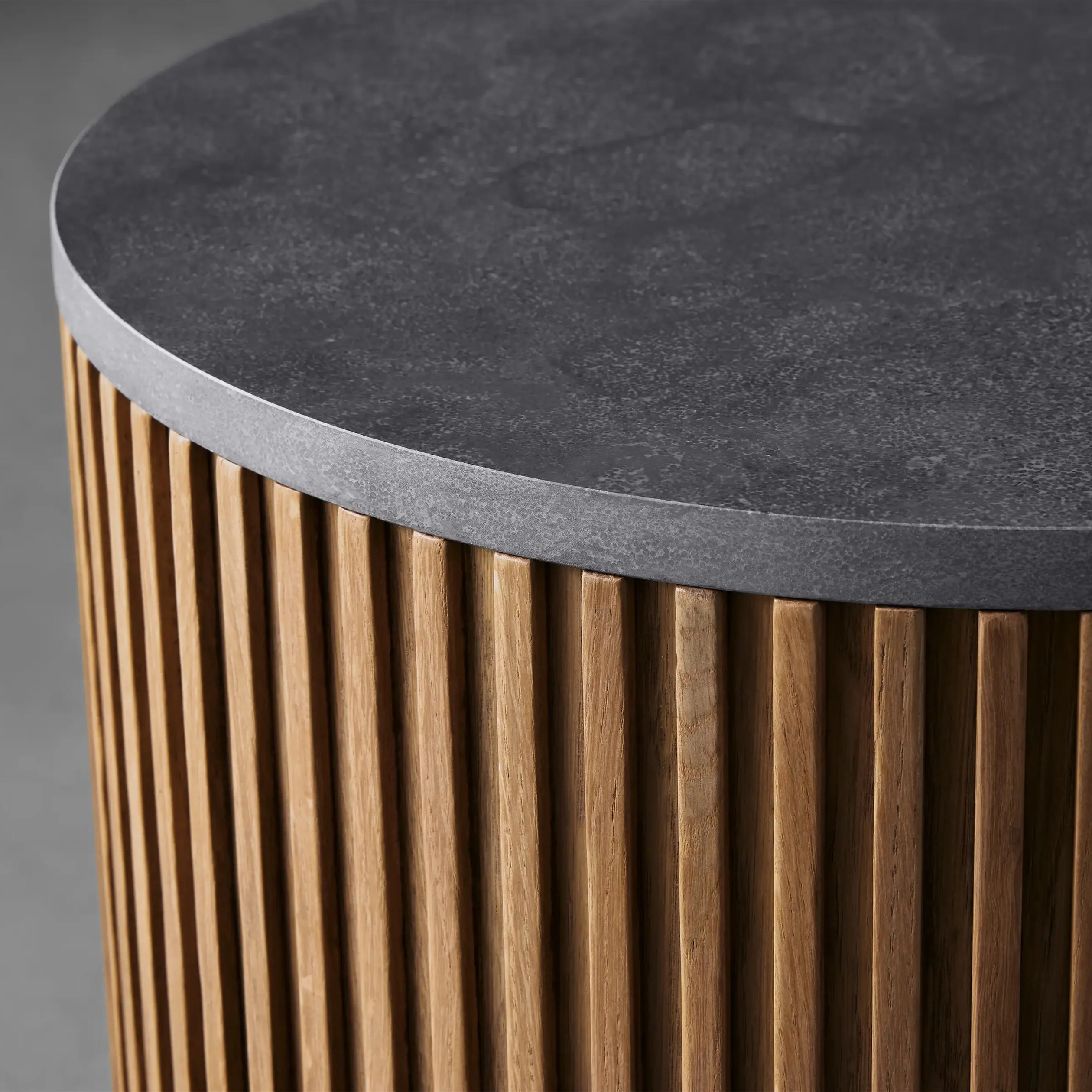 Arden End Table in Oak - Image 17