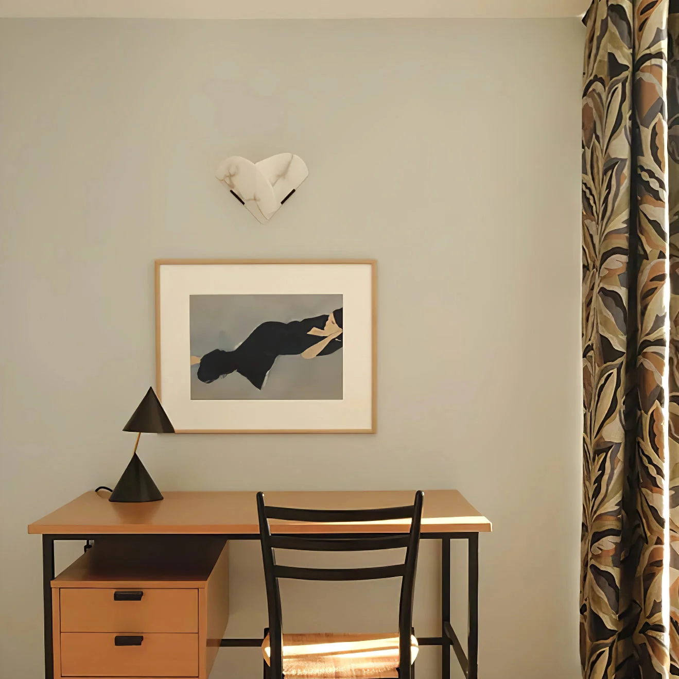 Fly Gaby Alabaster Wall Lamp - Image 3