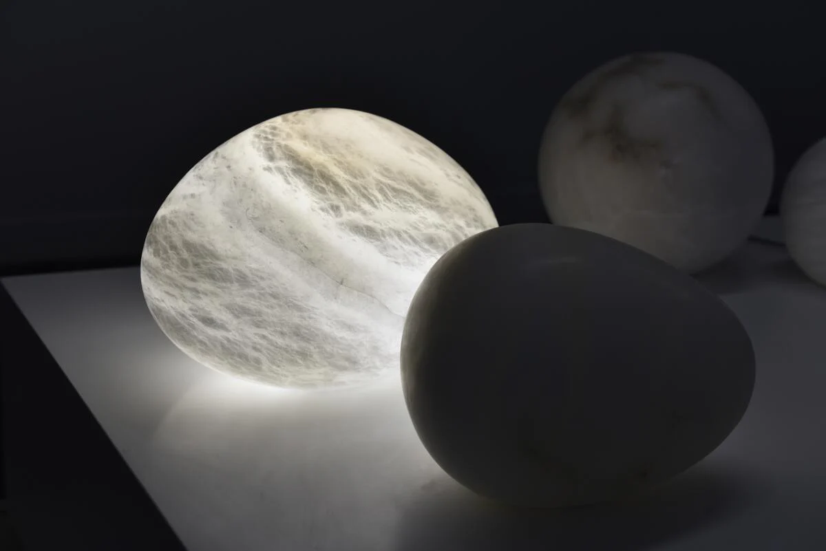 Galet Uno Alabaster Table Lamp - Image 4