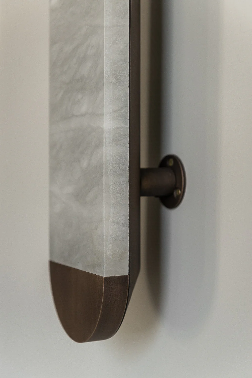 Ghost alabaster wall sconce - Image 8