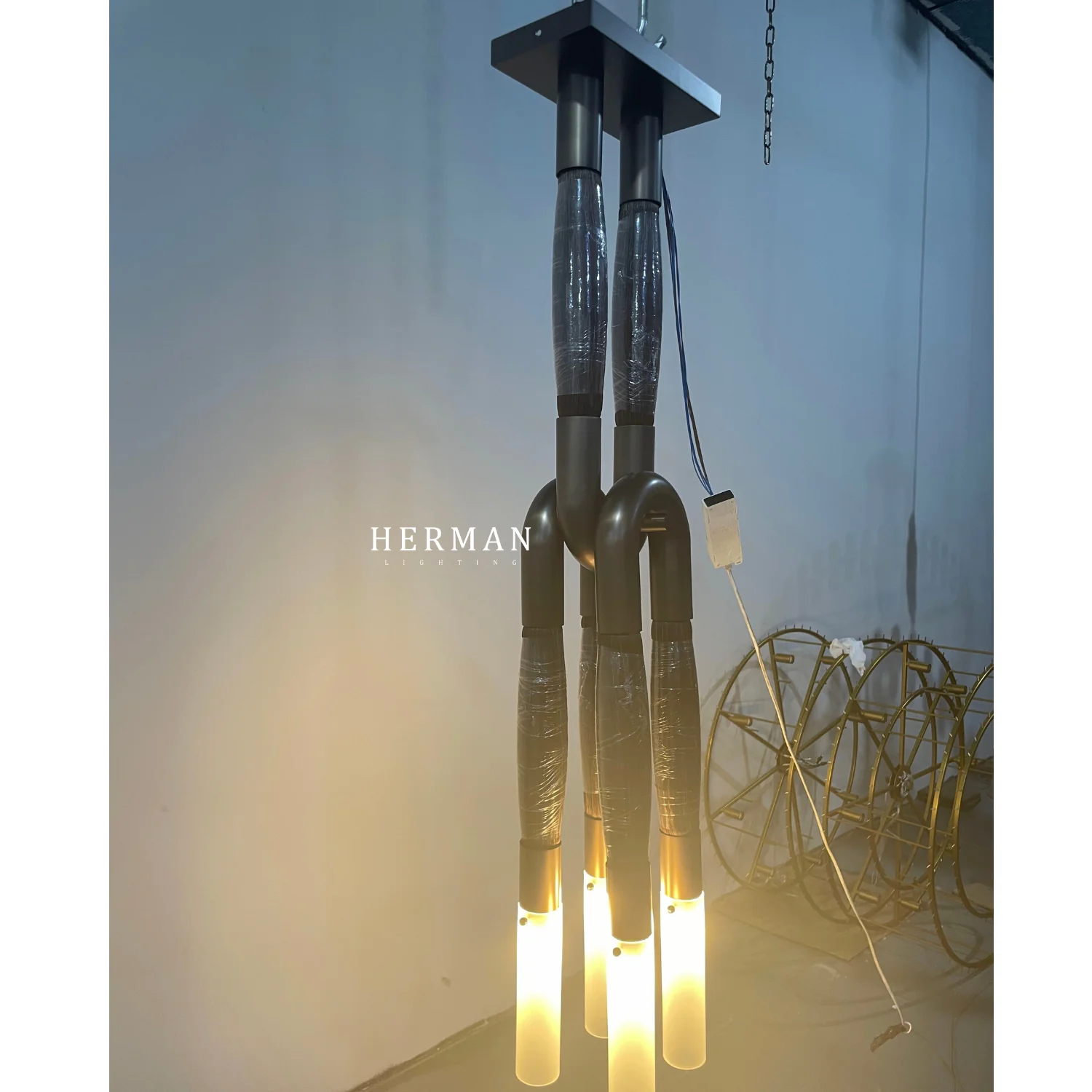 Heritage Horsehair 4-Light Pendant - Image 9
