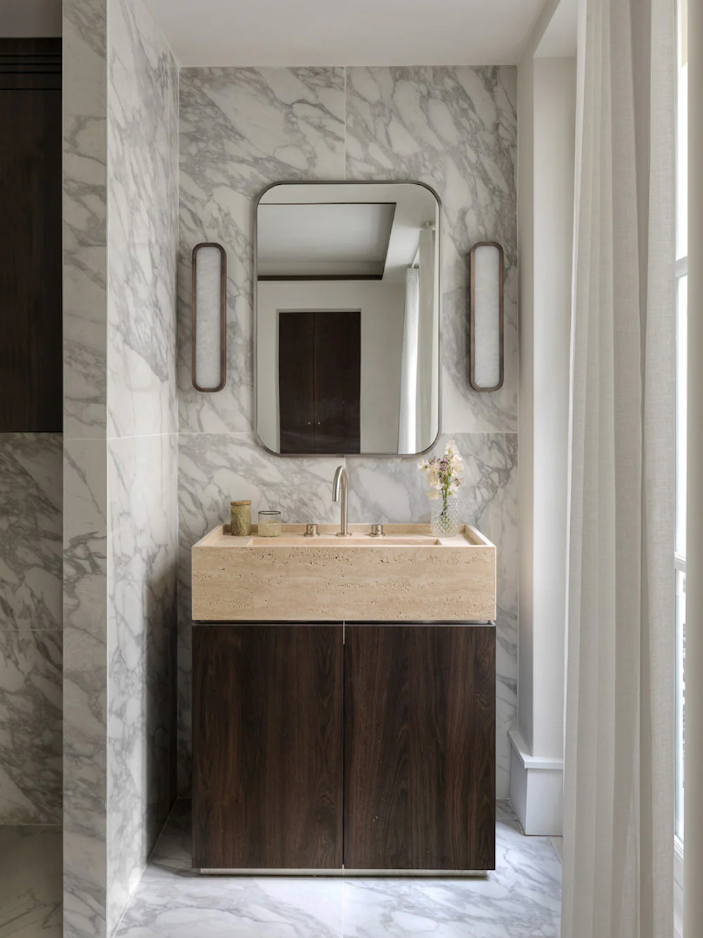 Hublot alabaster wall sconce - Image 16