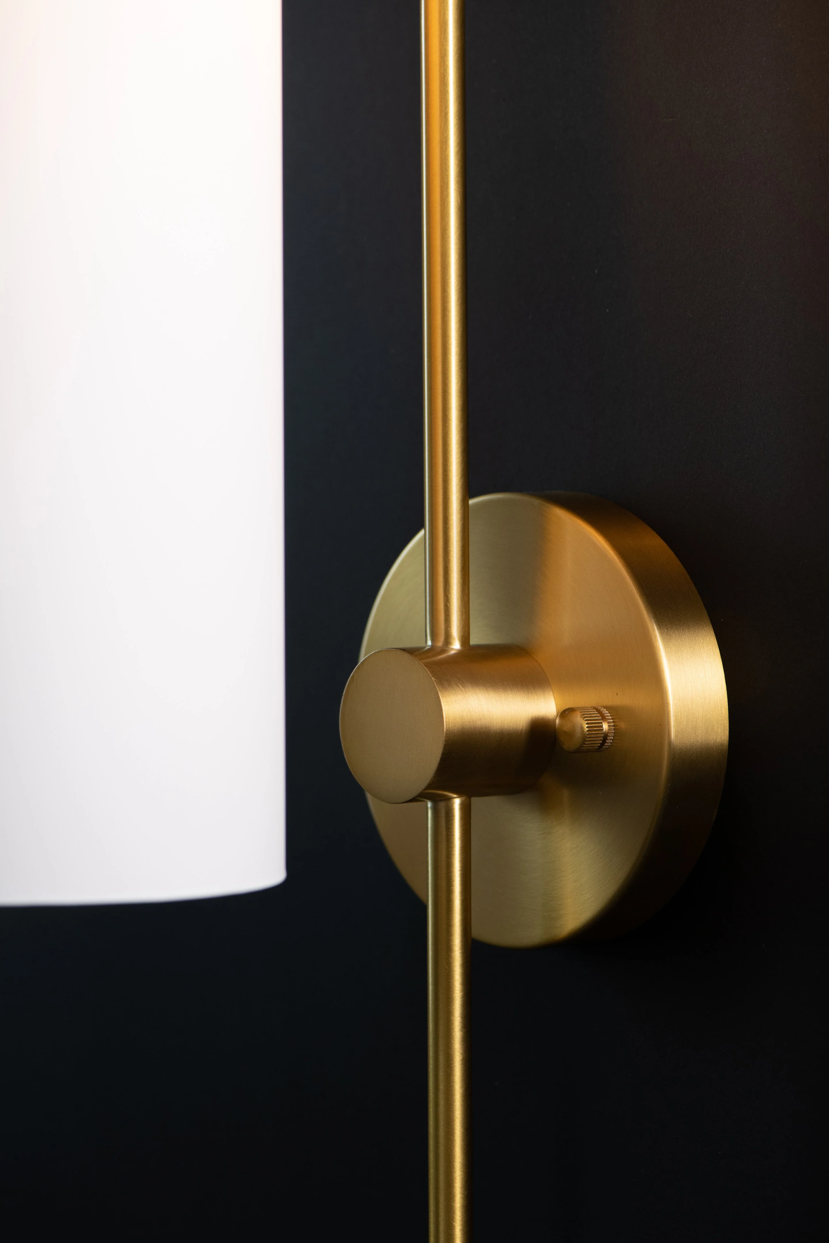Kai Opal Glass Sconce - Image 3