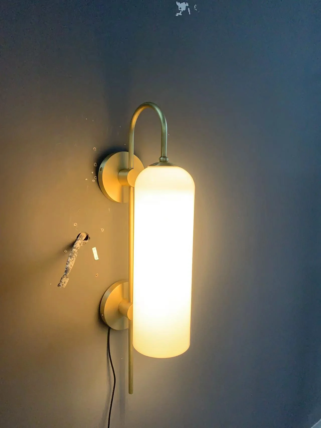 Kai Opal Glass Sconce - Image 7