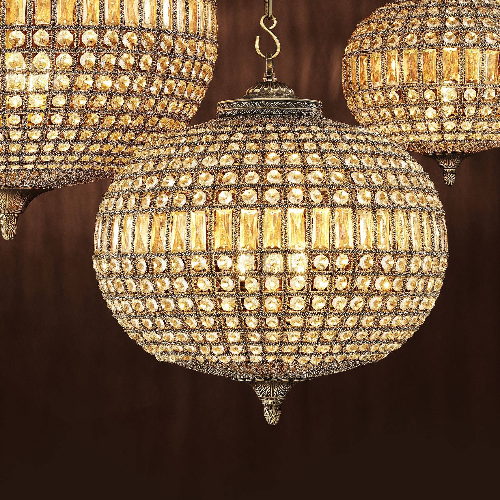 Kasbah Oval M Modern Brass Chandelier - Image 4