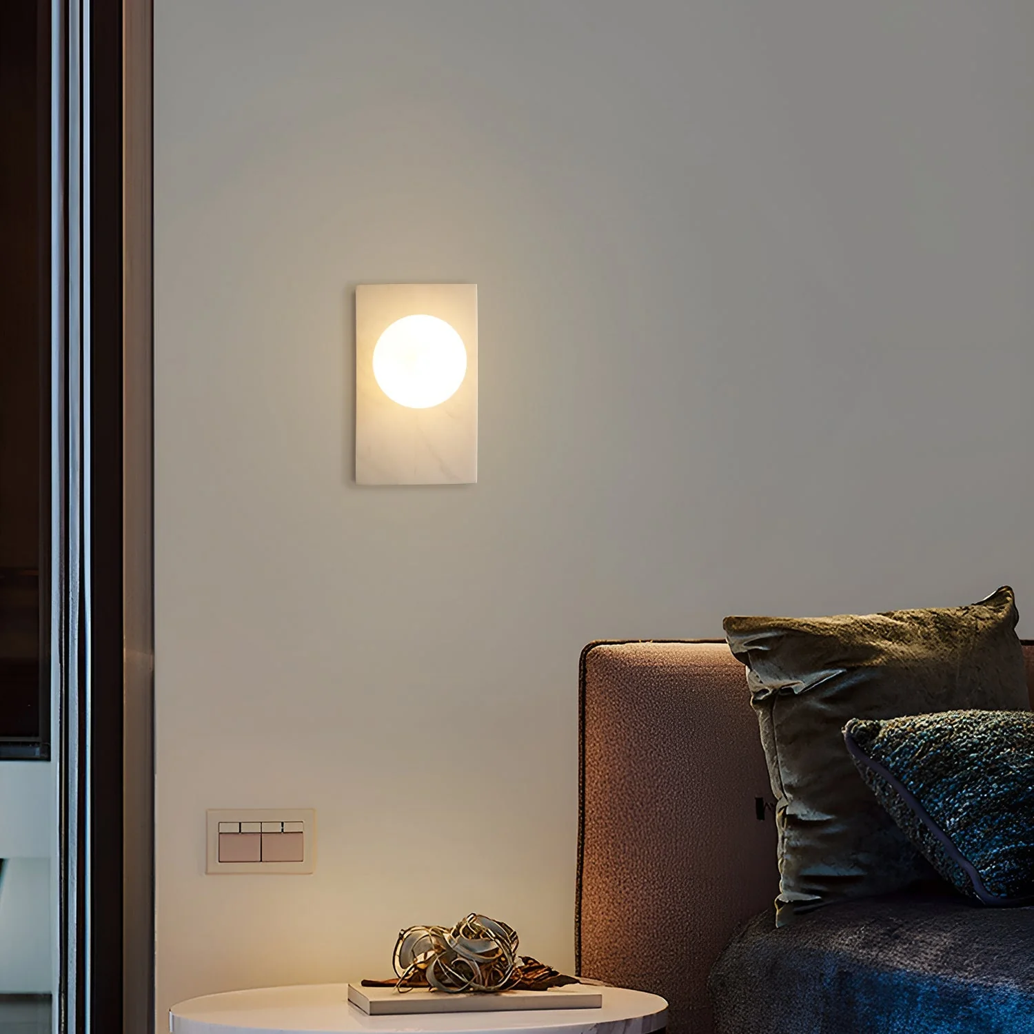 Lan Wall Light - Image 4