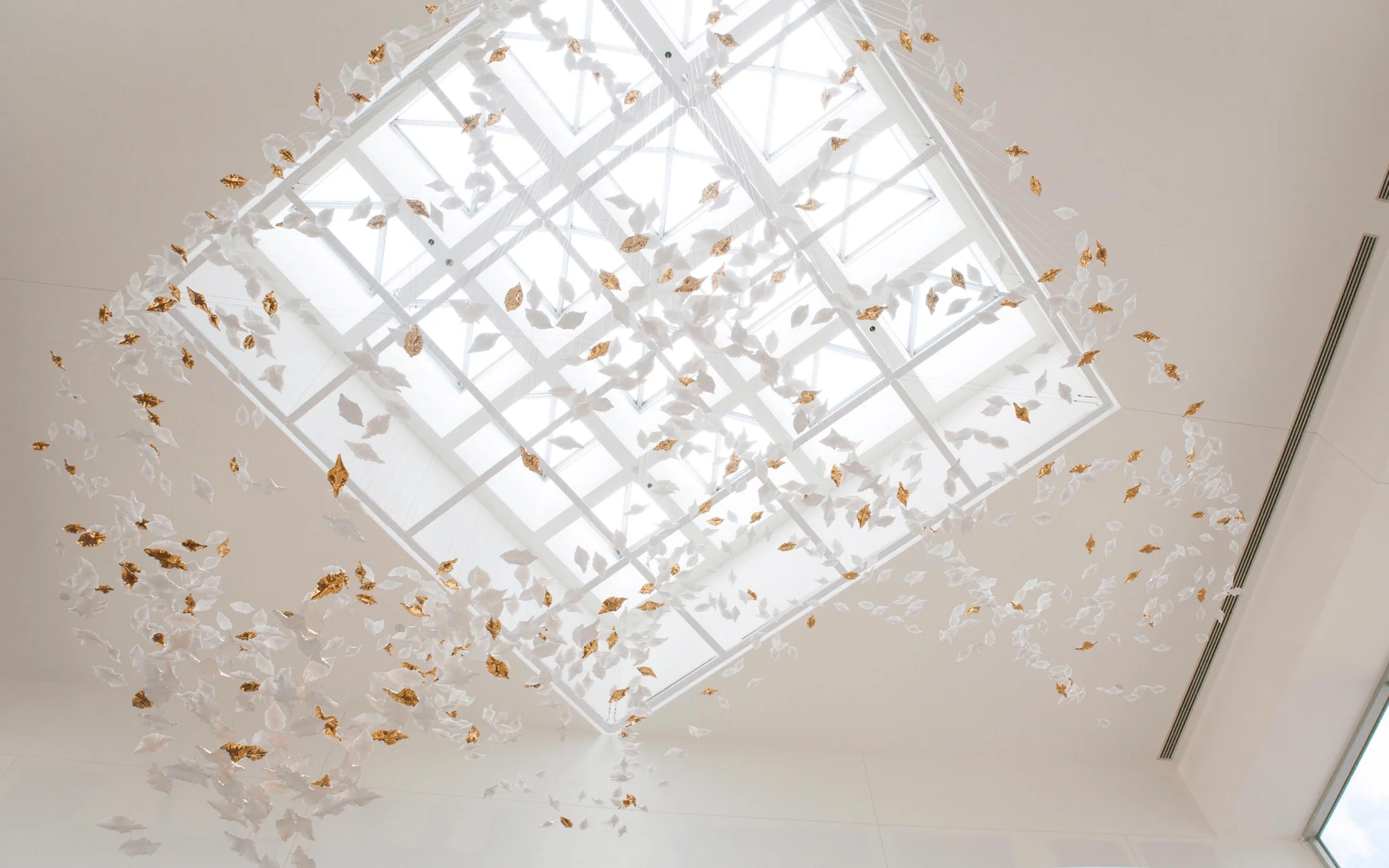 Leaf Twisted Sculptural Customize Chandelier - Image 22