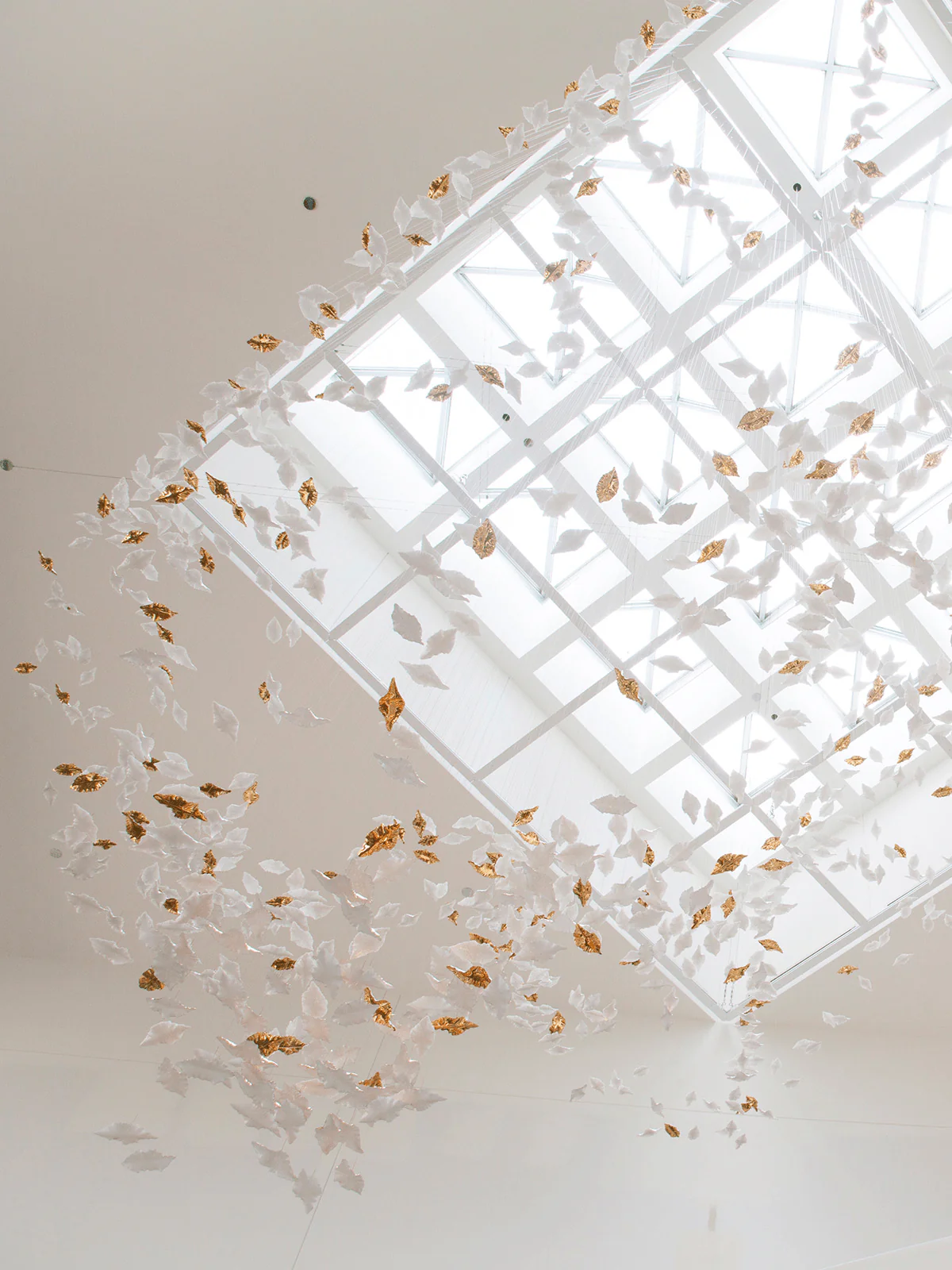 Leaf Twisted Sculptural Customize Chandelier - Image 36