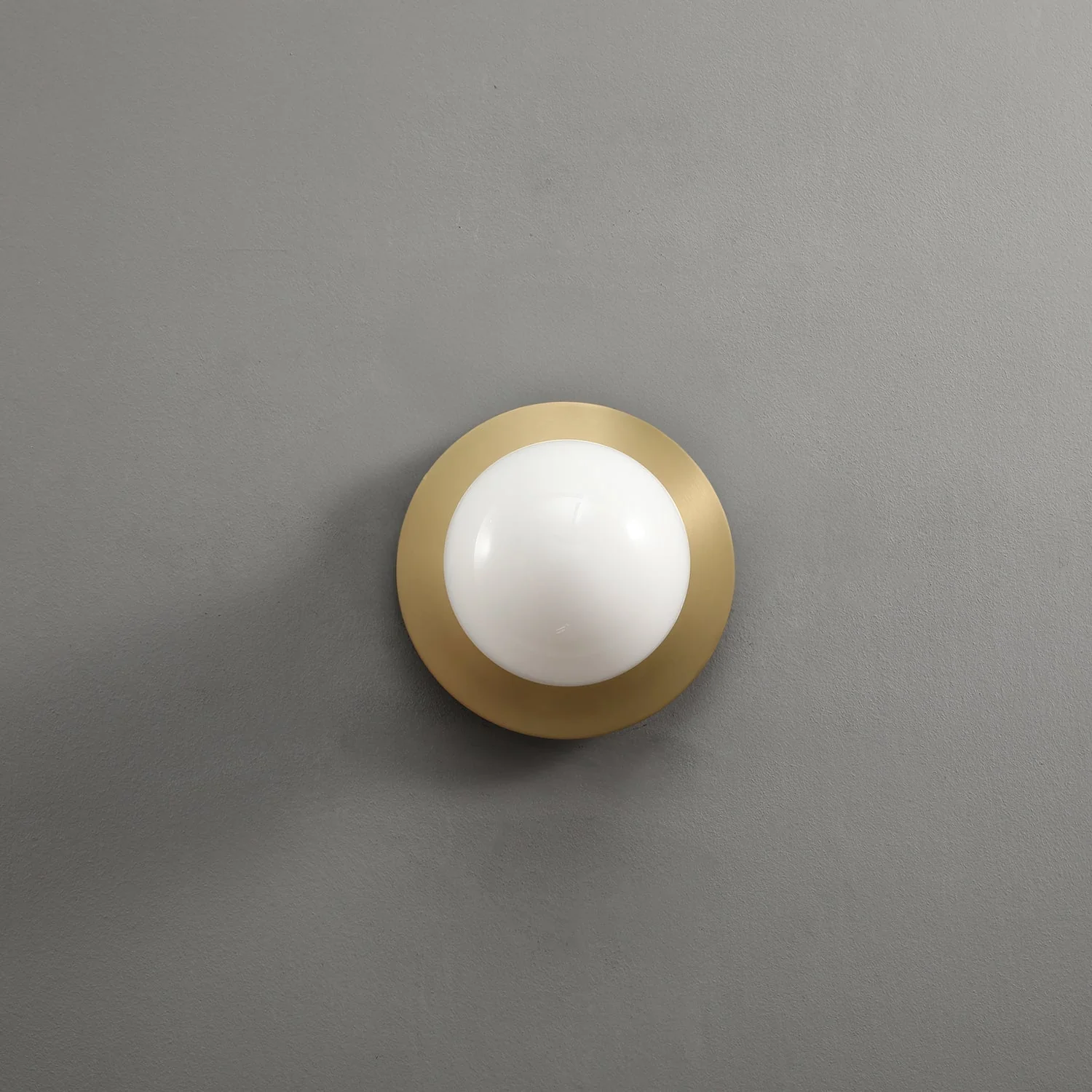 Liila 1 Brass Wall Lamp - Image 6