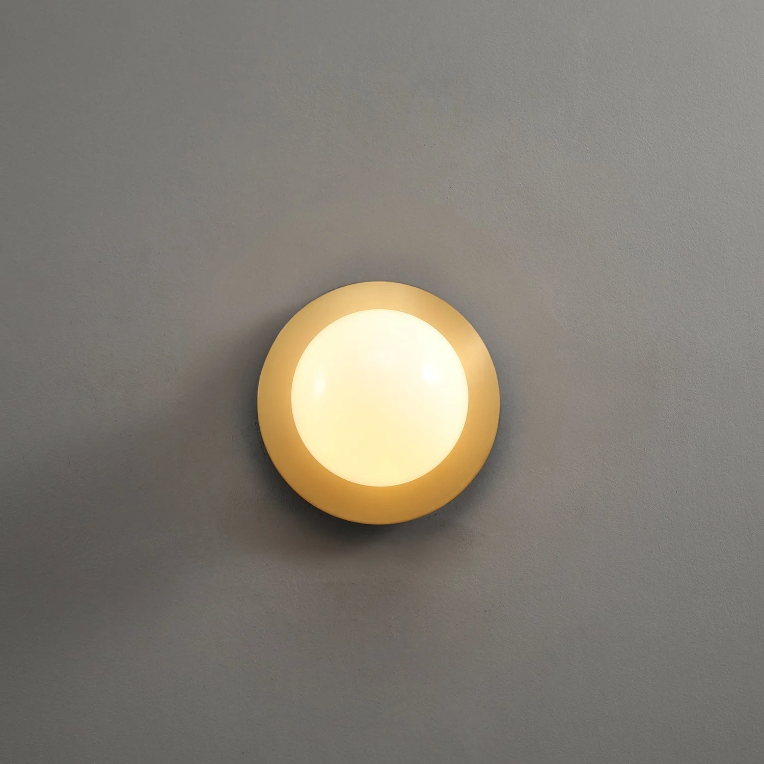 Liila 1 Brass Wall Lamp - Image 9
