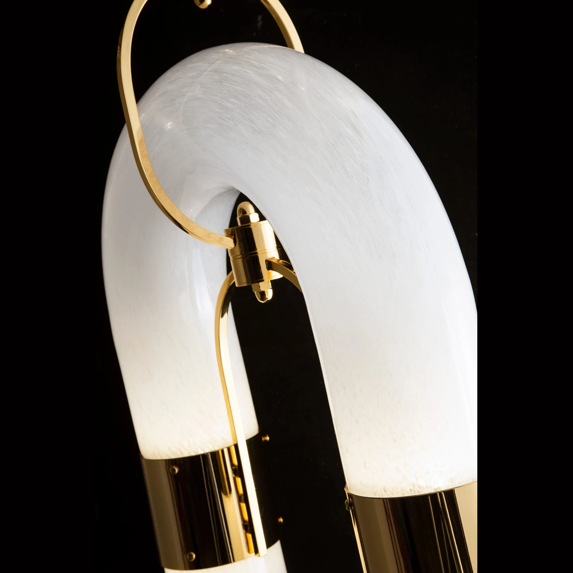 Link Vertical Pendant Light - Image 29