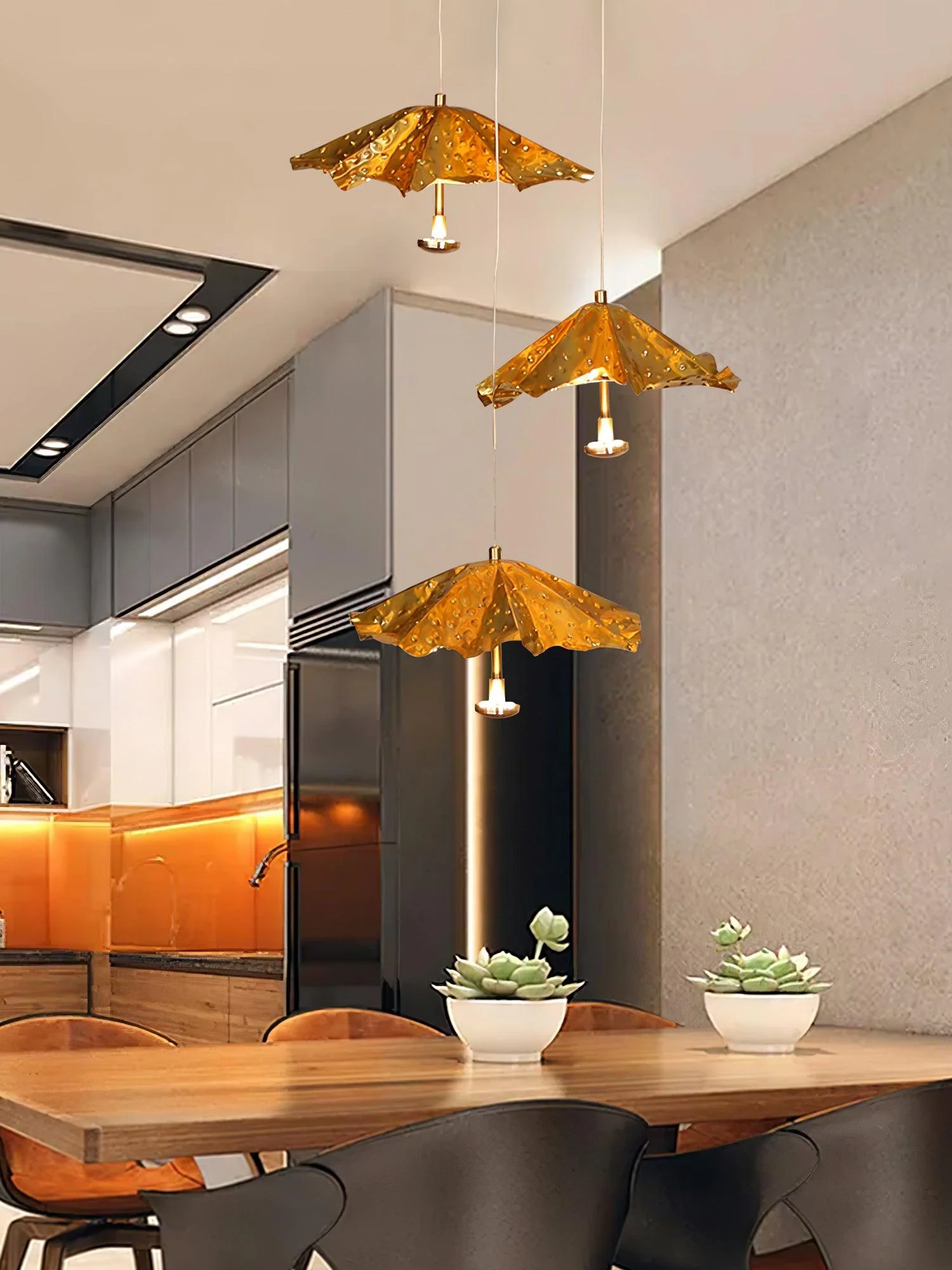 Livra Leaf Chandelier - Image 4