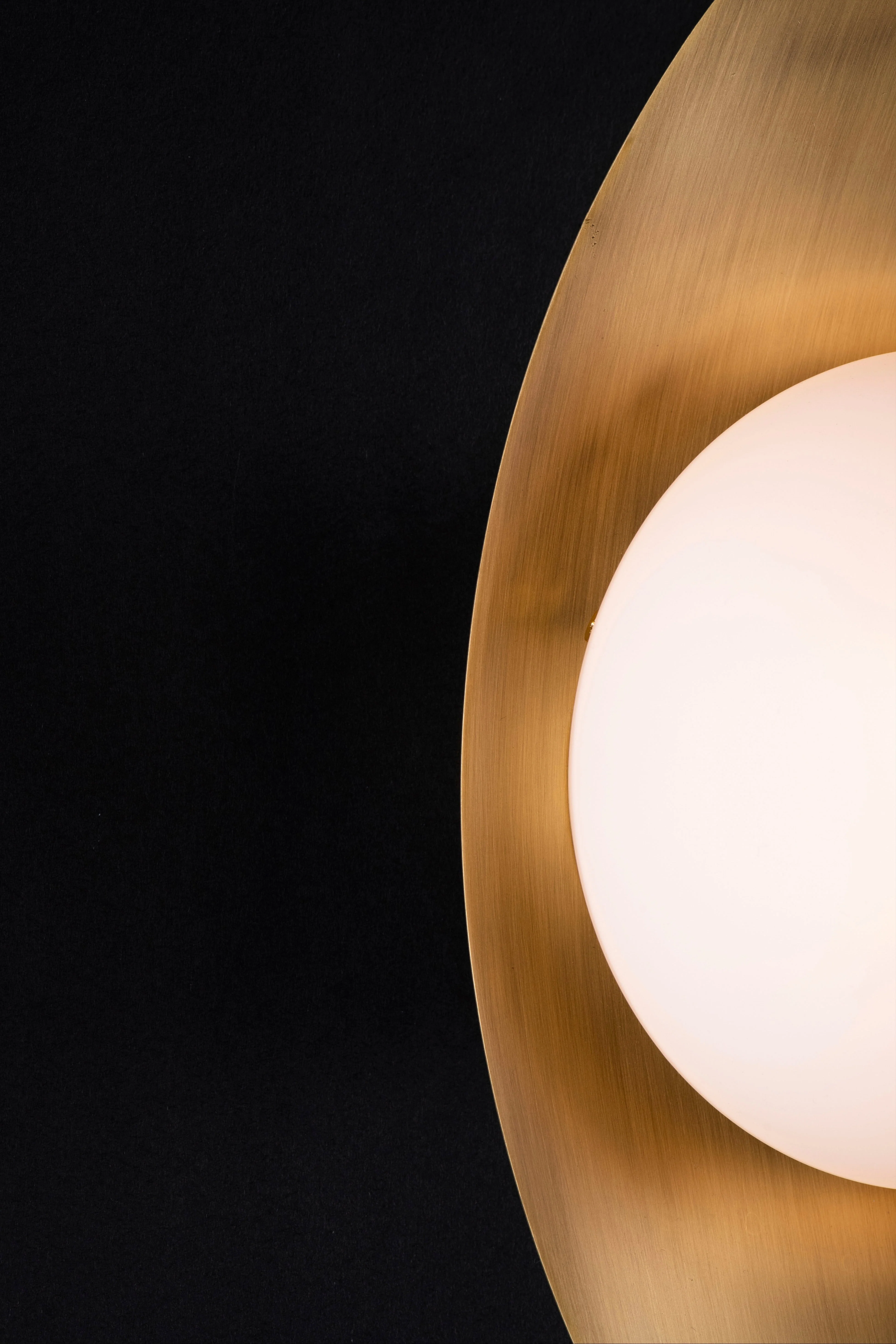 Mallen Leaf Wall Sconce - Image 3