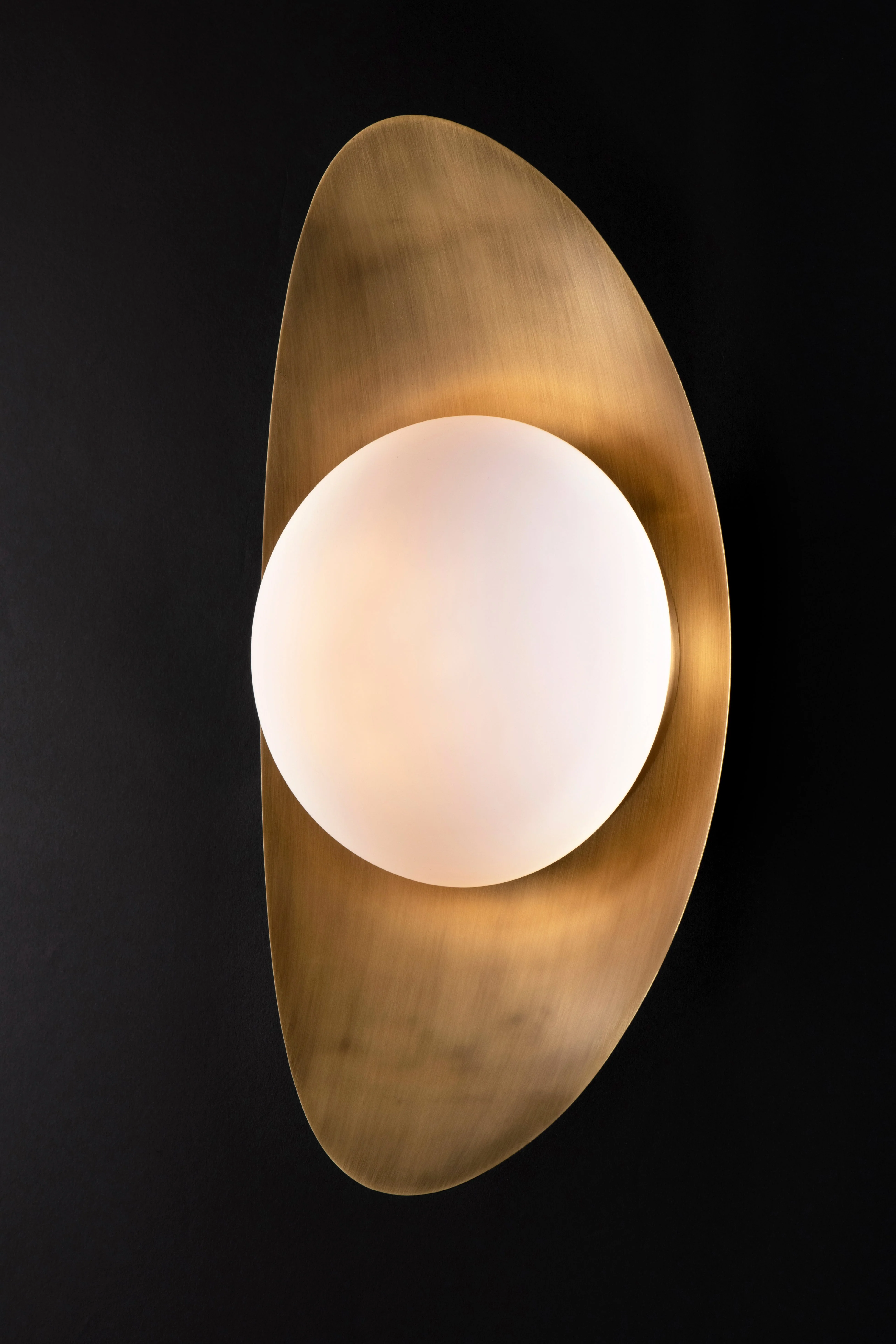 Mallen Leaf Wall Sconce - Image 4