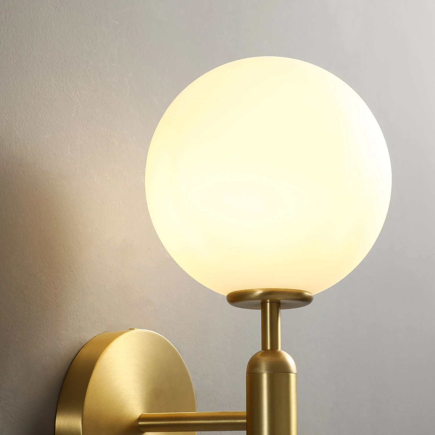 Miira Brass Wall Lamp - Image 10
