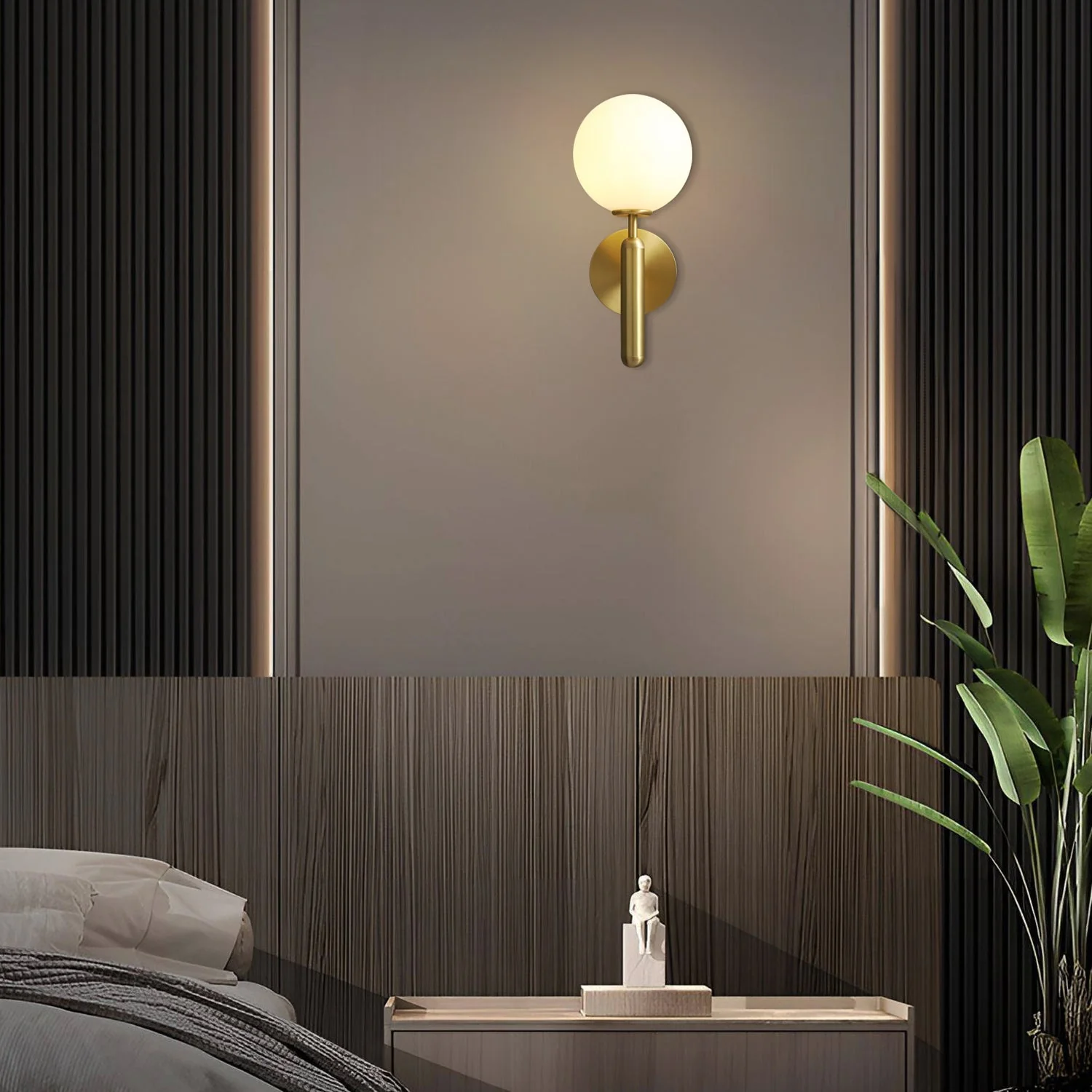 Miira Brass Wall Lamp - Image 4