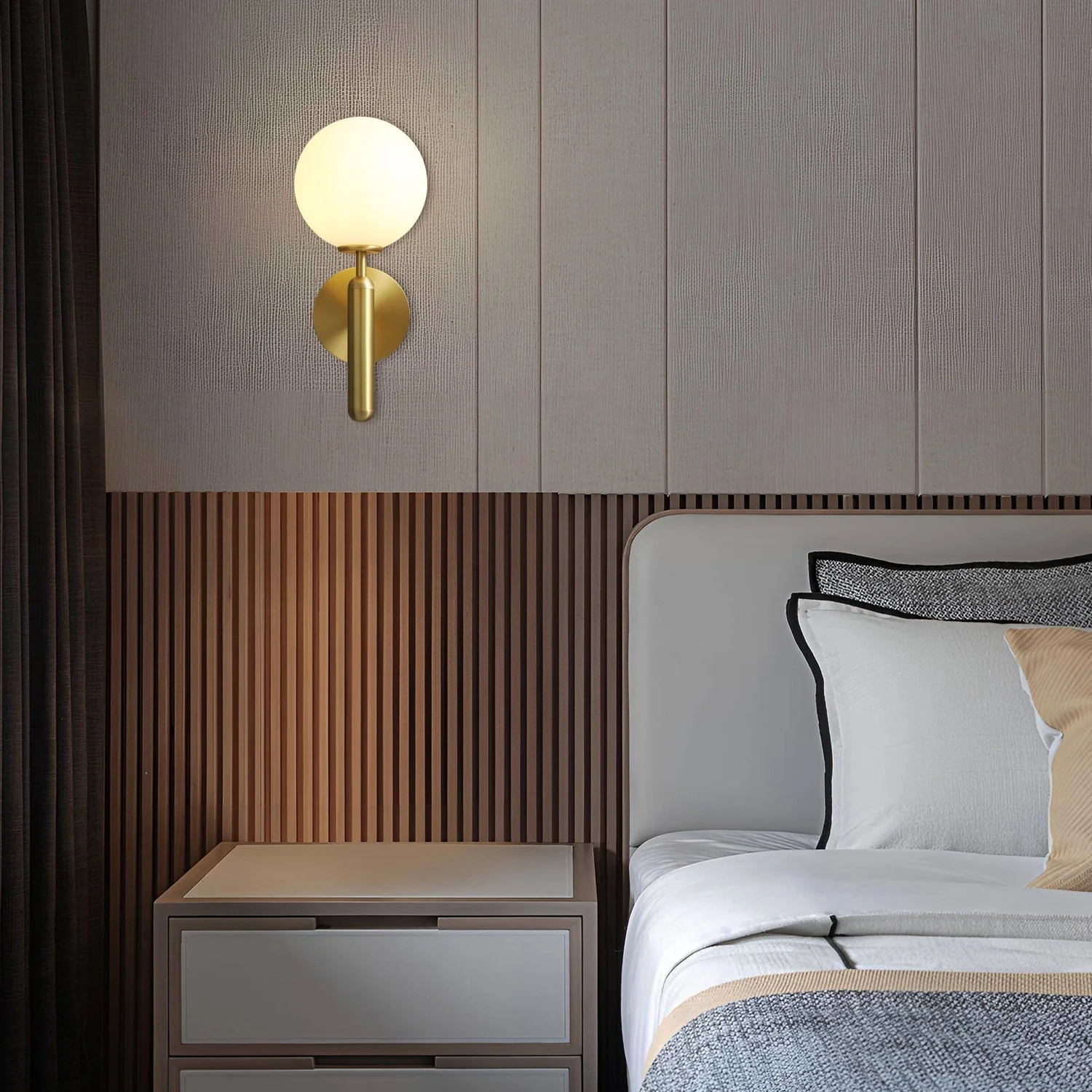 Miira Brass Wall Lamp - Image 5