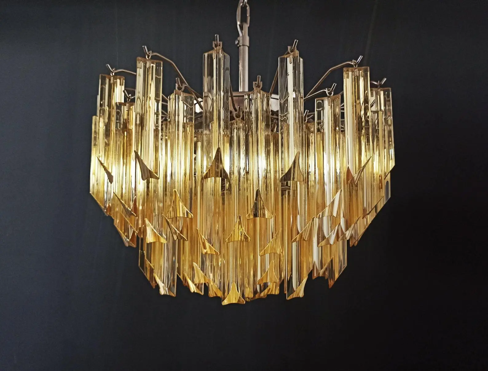 Murano Chandelier – 107 prisms – Yellow - Image 2