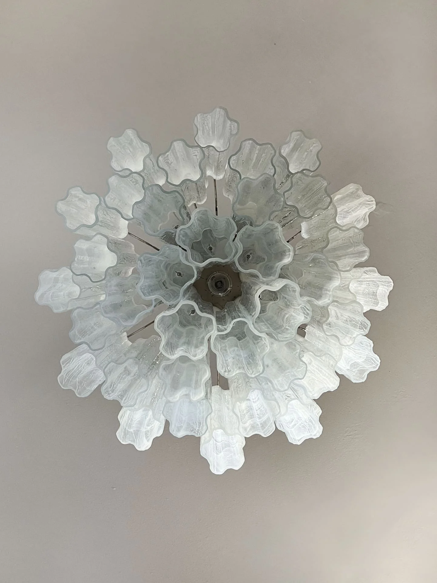 Murano Chandelier – 36 tubes – Alabaster white - Image 12