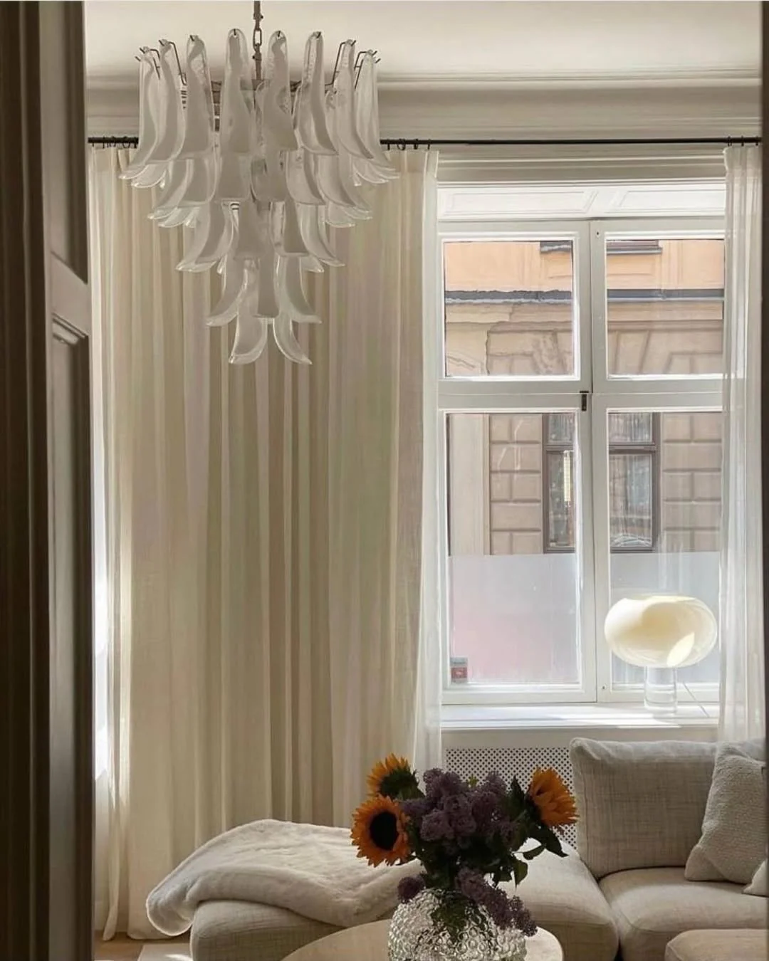 Murano Chandelier – 75 petals – Transparent - Image 10