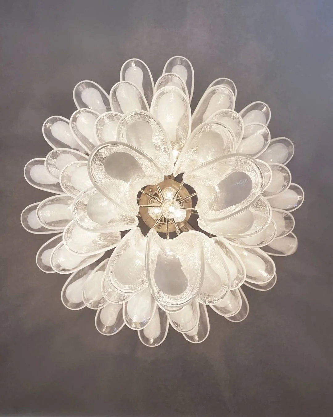 Murano Chandelier – 75 petals – Transparent - Image 11
