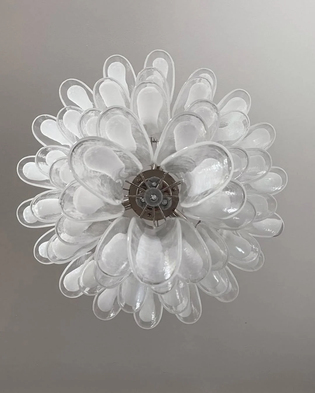 Murano Chandelier – 75 petals – Transparent - Image 12