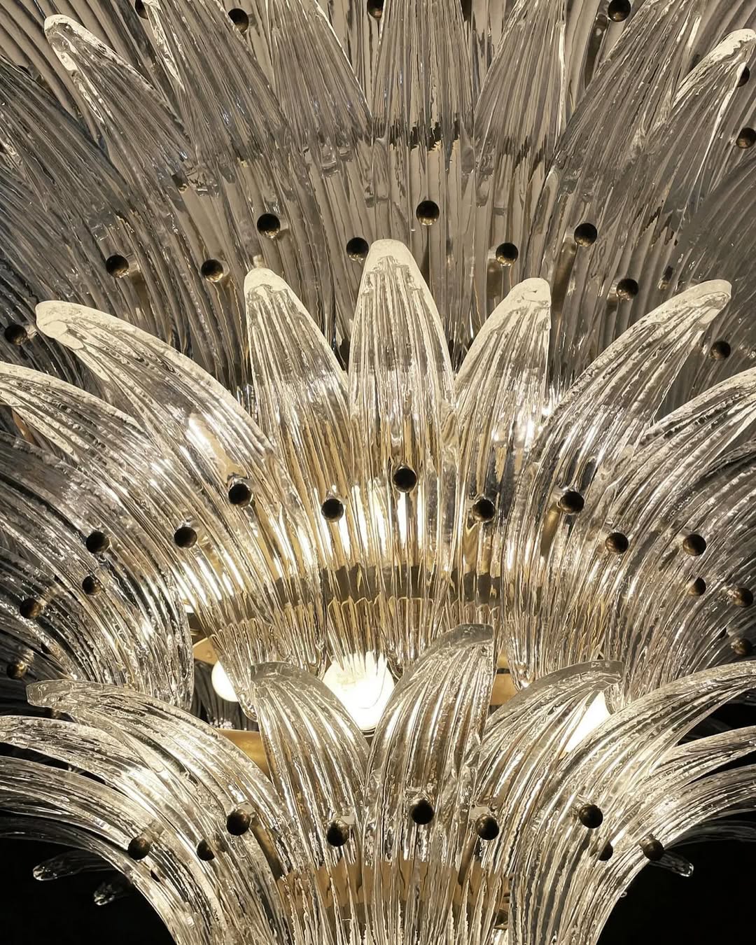 Murano Chandelier – Palmette – 163 glasses – Smoked - Image 10