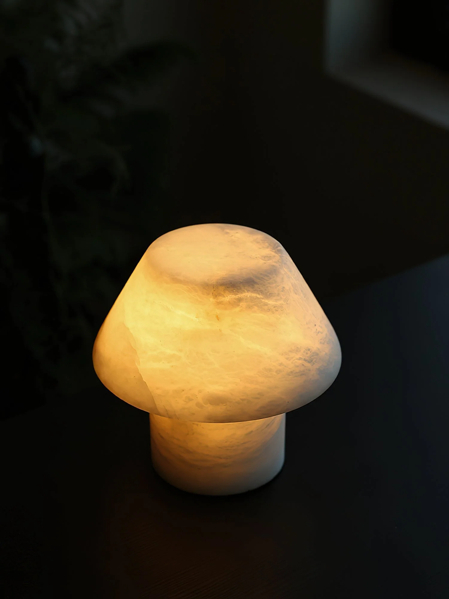 Parachilna Petra Alabaster Table Lamp - Image 15