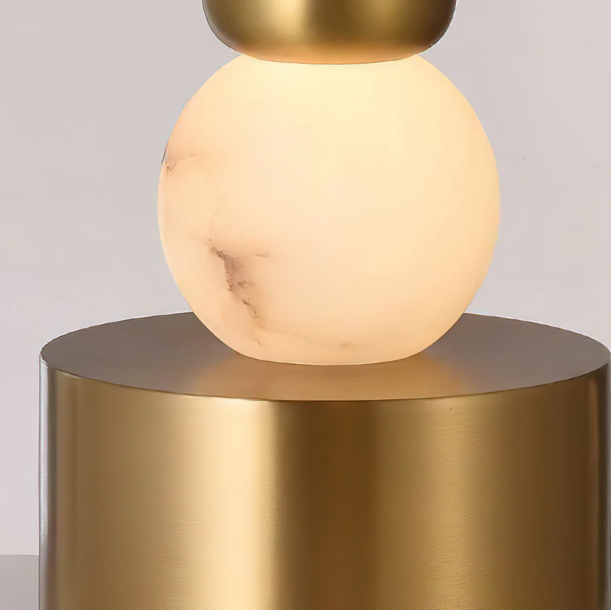 Pearl Xyx Table Lamp - Image 8