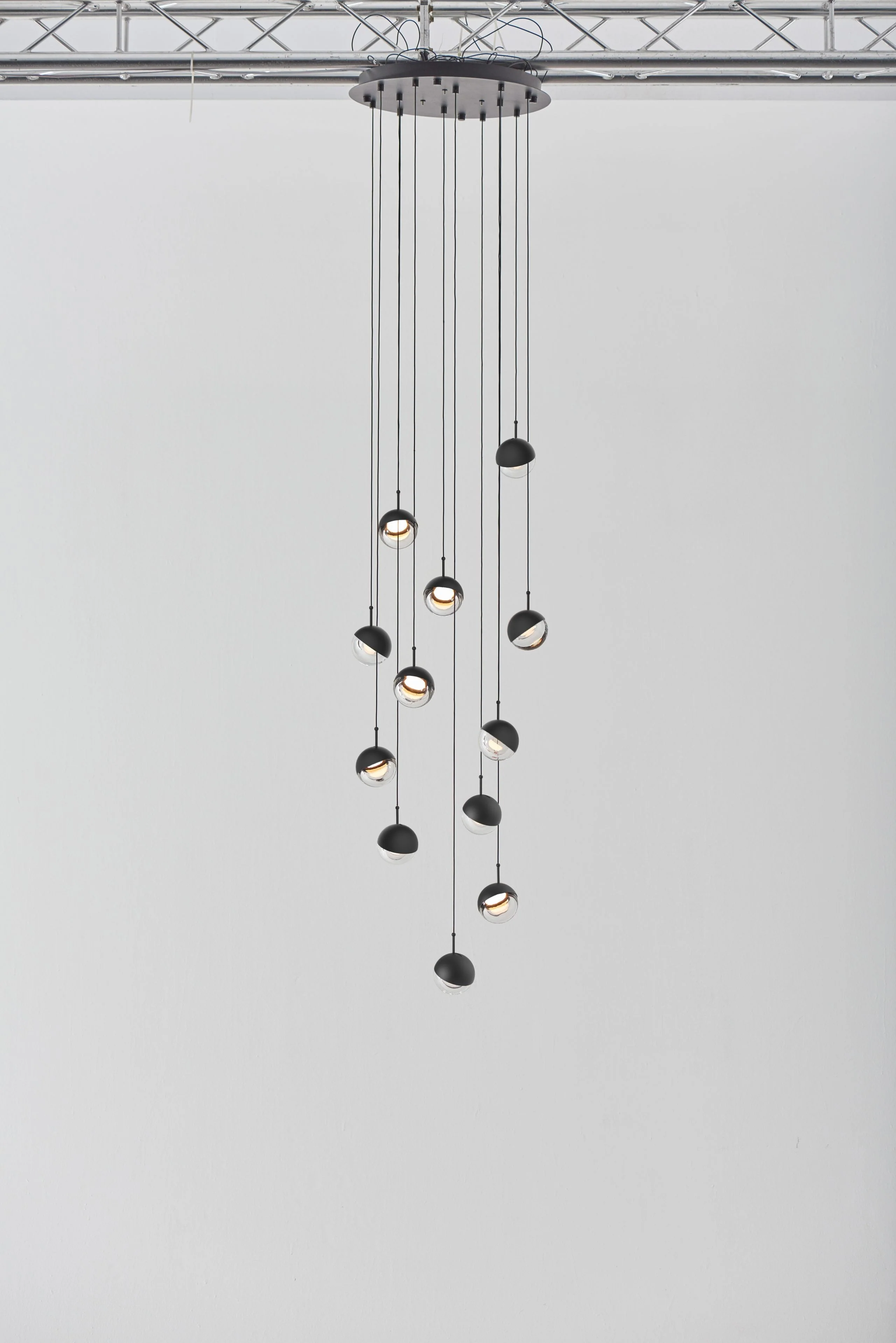 Restaurant Art LED Pendant Light - Image 112
