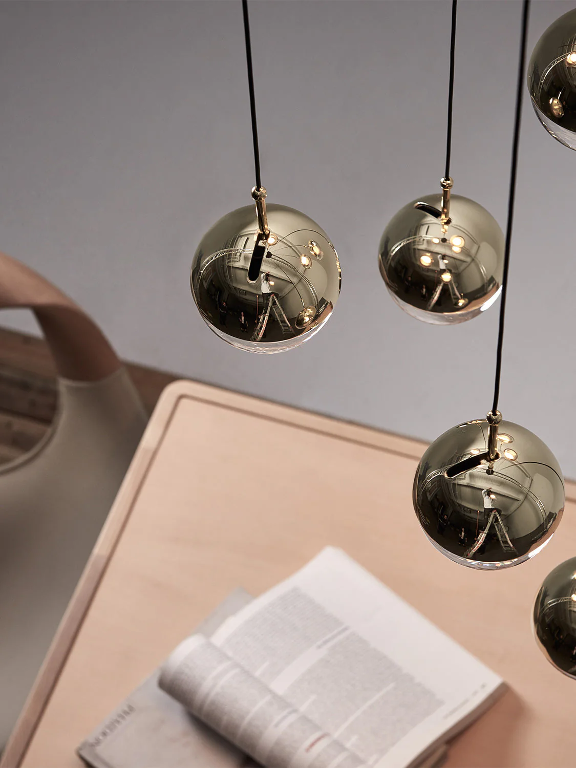 Restaurant Art LED Pendant Light - Image 129