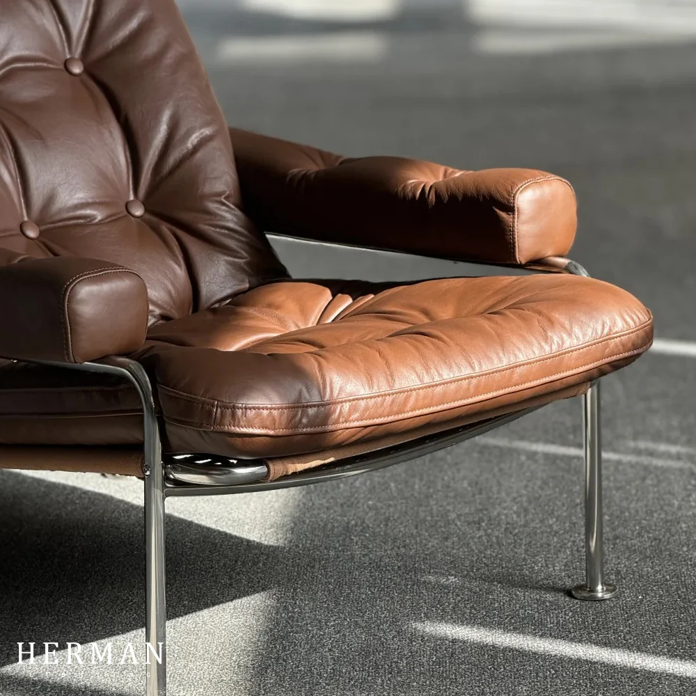 Scandinavian modern easy chairs - Image 3