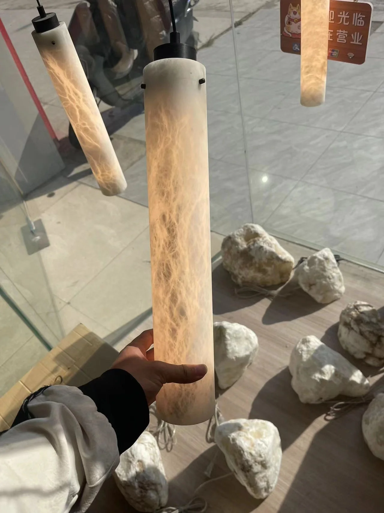 Simple marble pendant lamp - Image 16